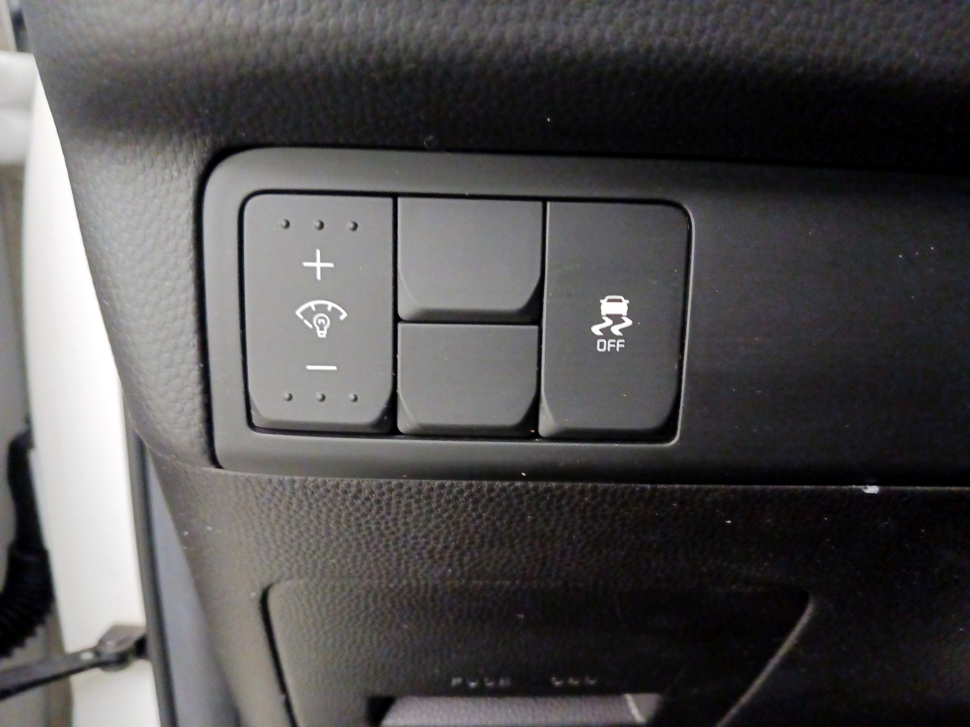 Thumbnail: 2017 Kia Soul - 13