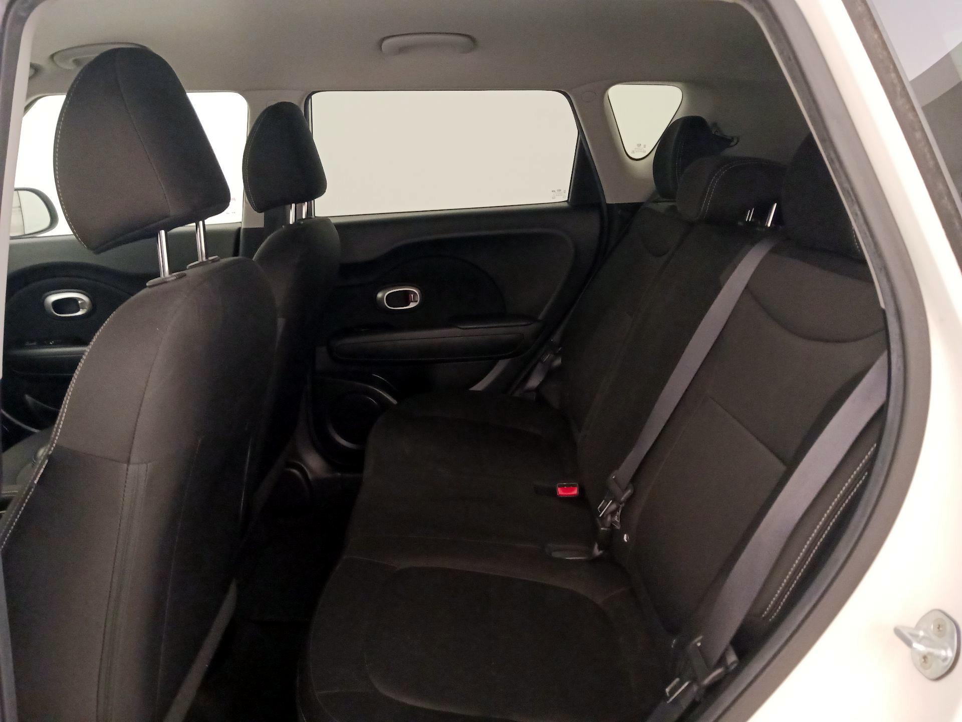 Thumbnail: 2017 Kia Soul - 18