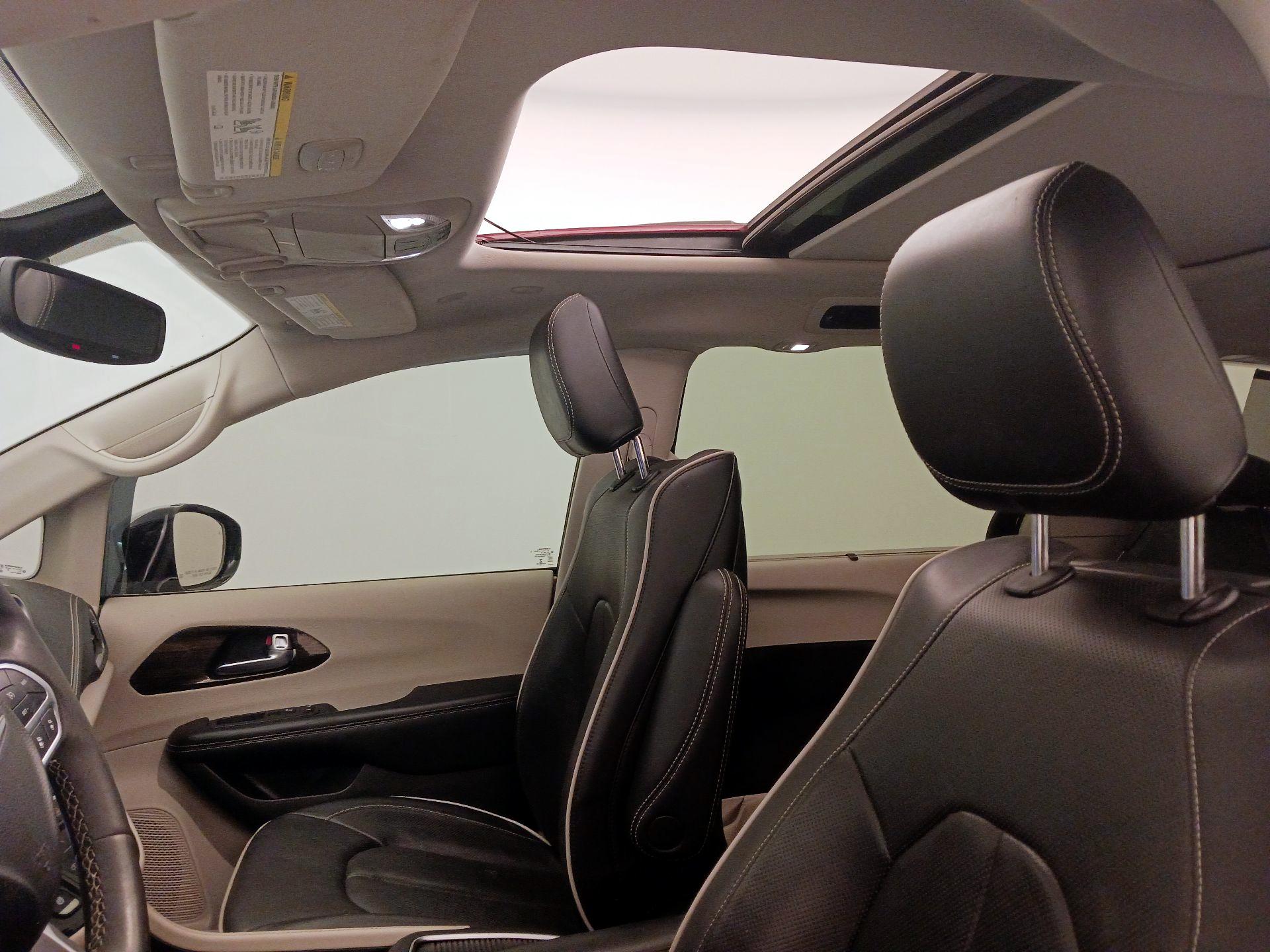 Thumbnail: 2023 Chrysler Pacifica - 20