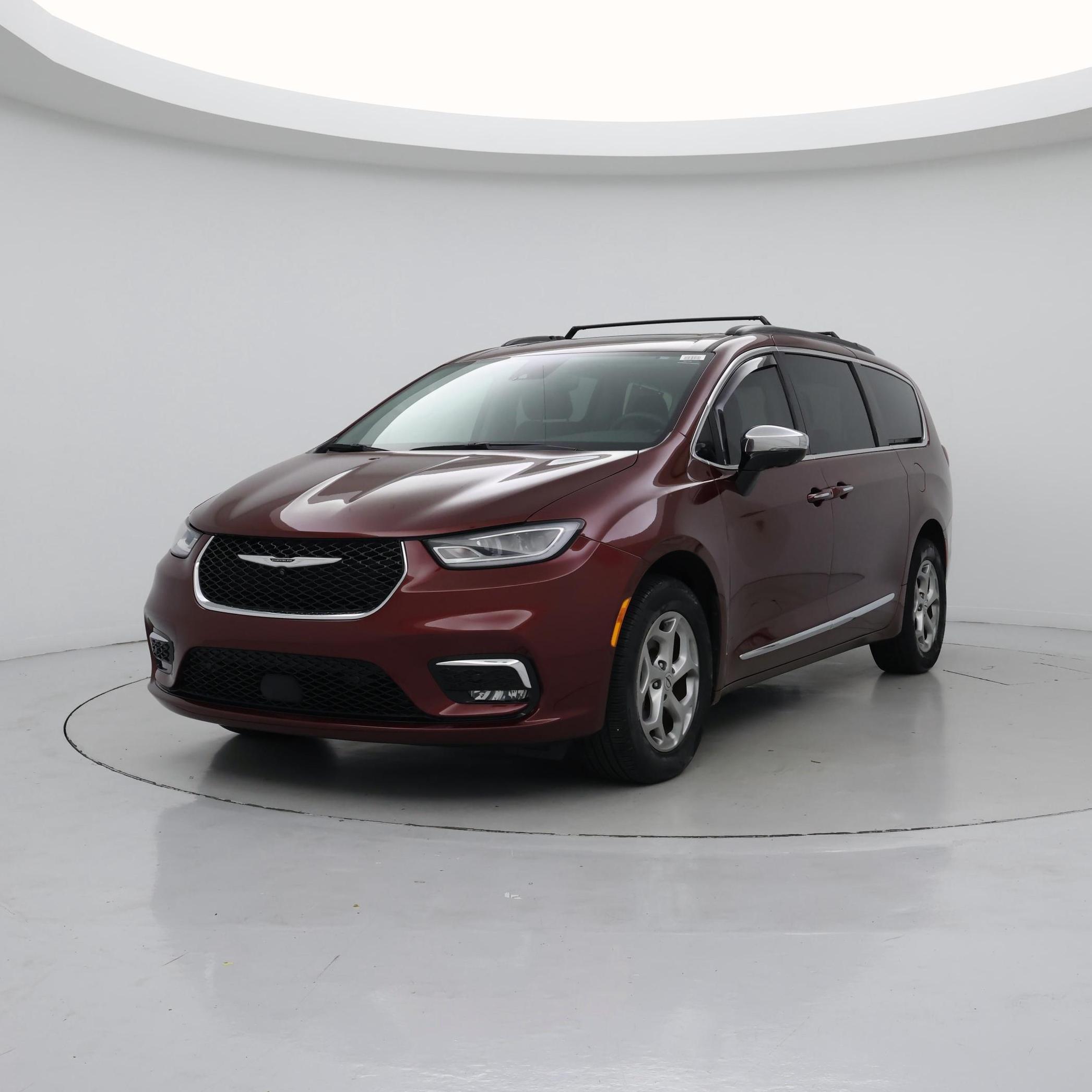 Thumbnail: 2023 Chrysler Pacifica - 4