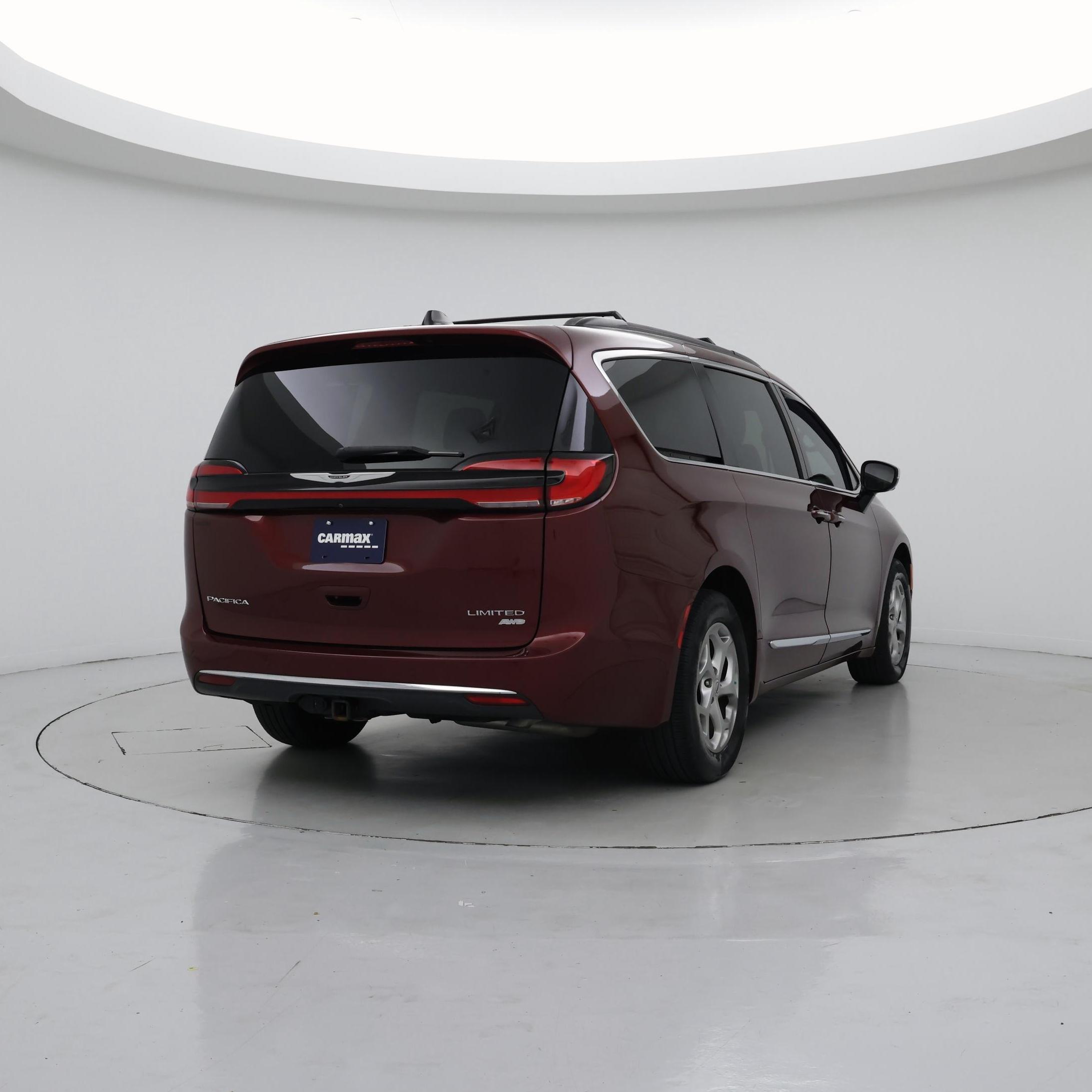 Thumbnail: 2023 Chrysler Pacifica - 8