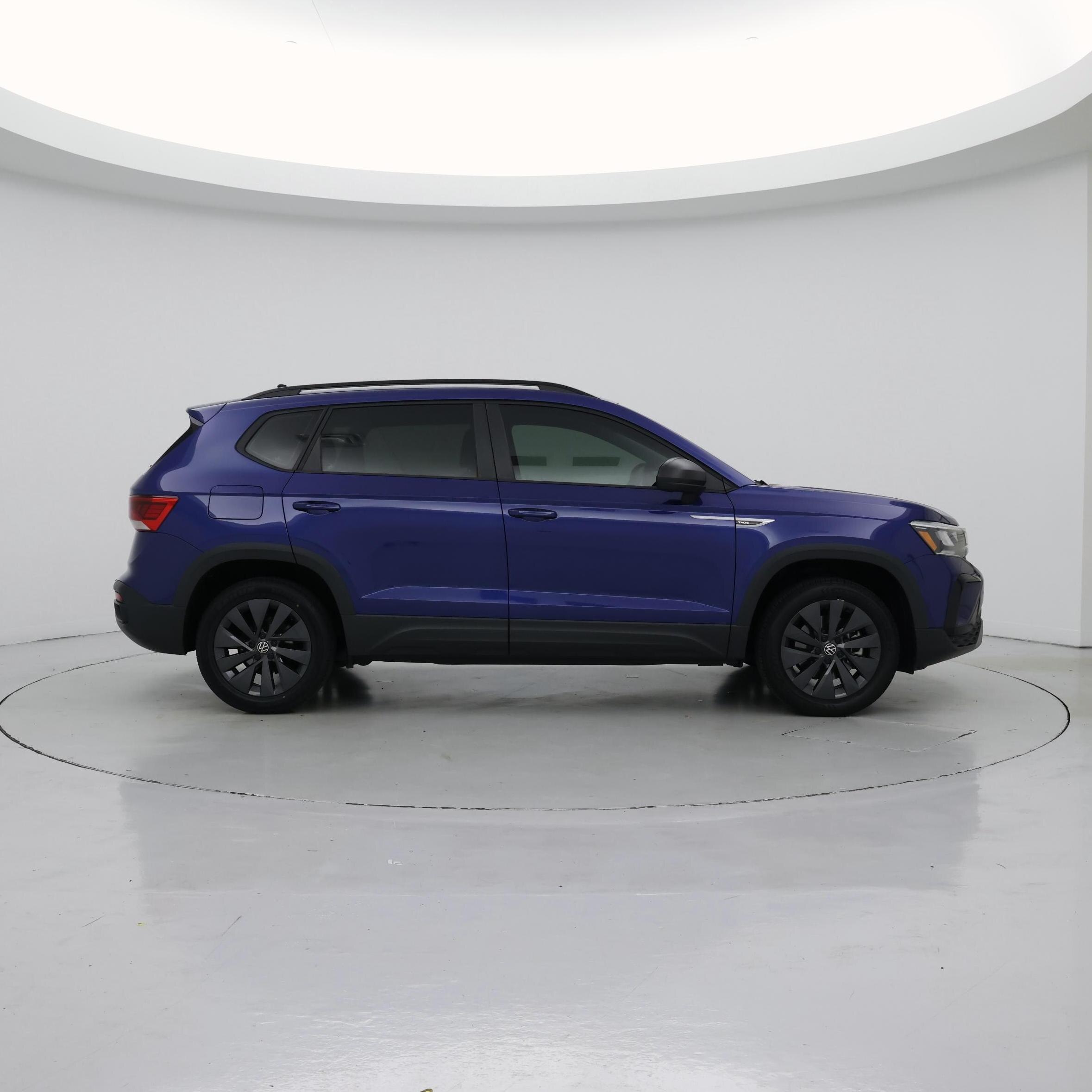 Thumbnail: 2023 Volkswagen Taos - 7