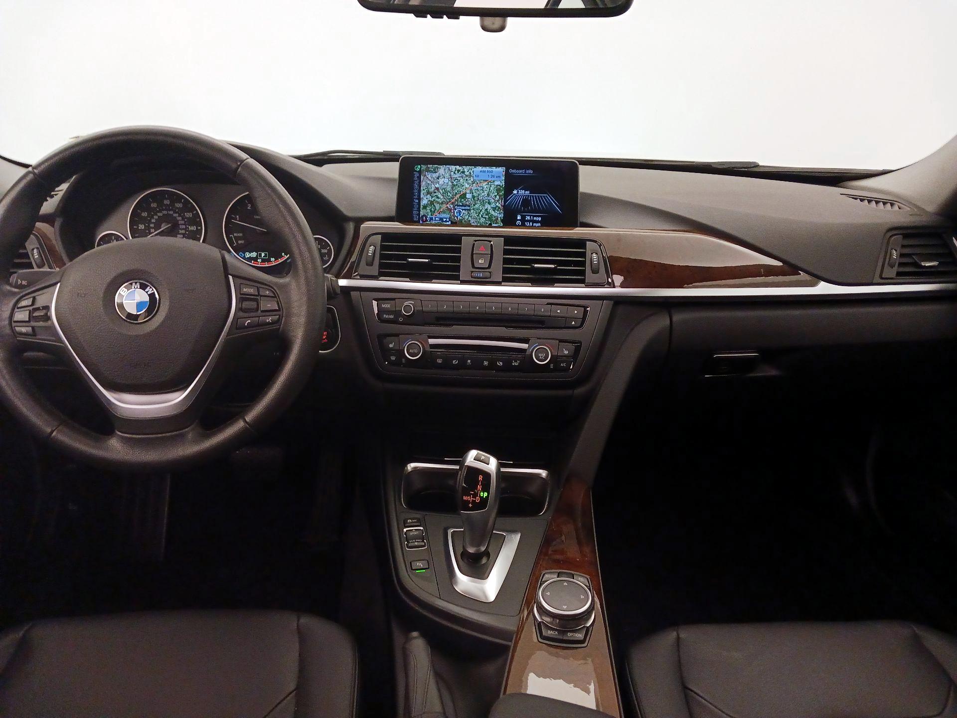 Thumbnail: 2015 BMW 3 Series - 9