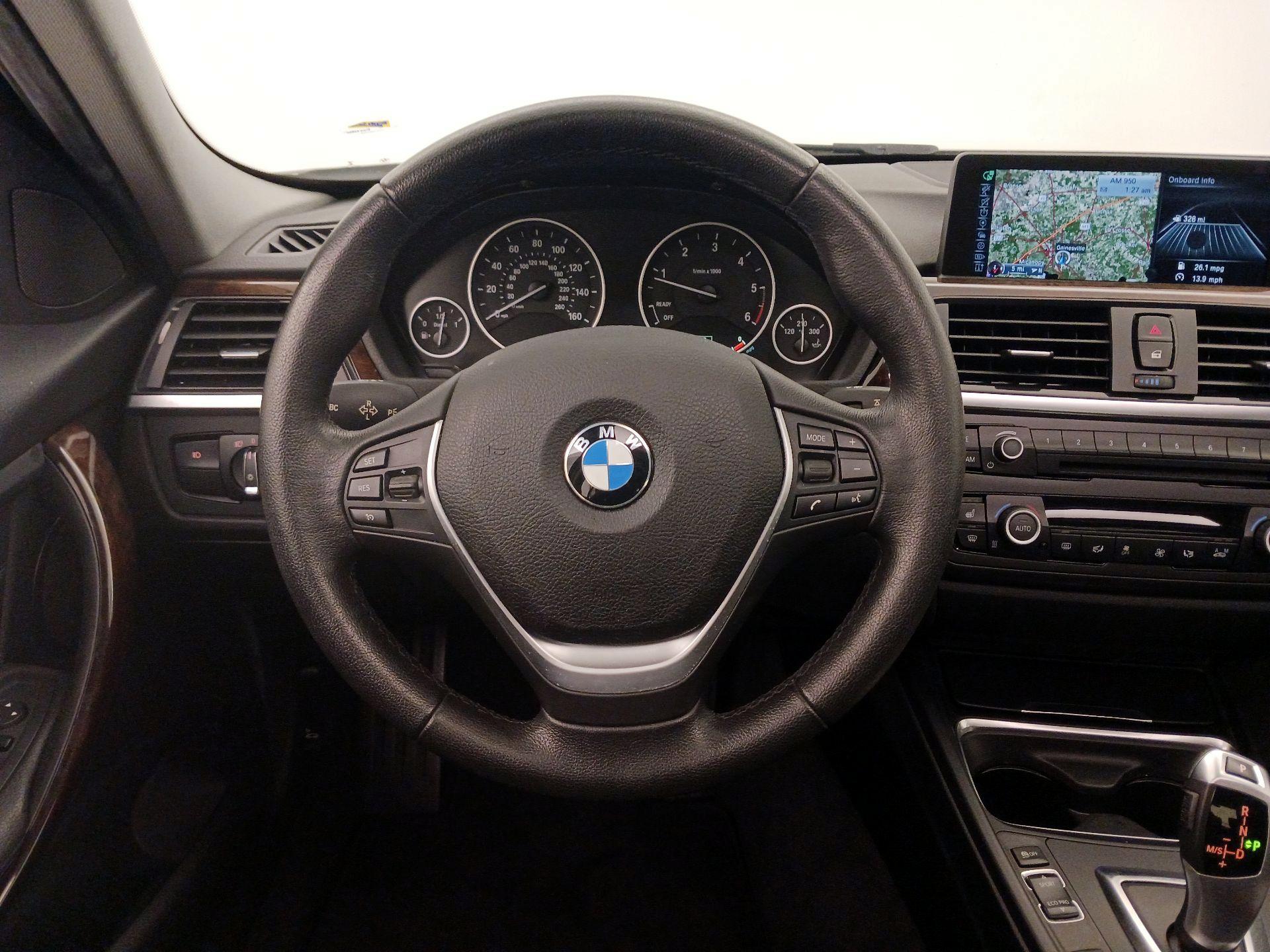 Thumbnail: 2015 BMW 3 Series - 10