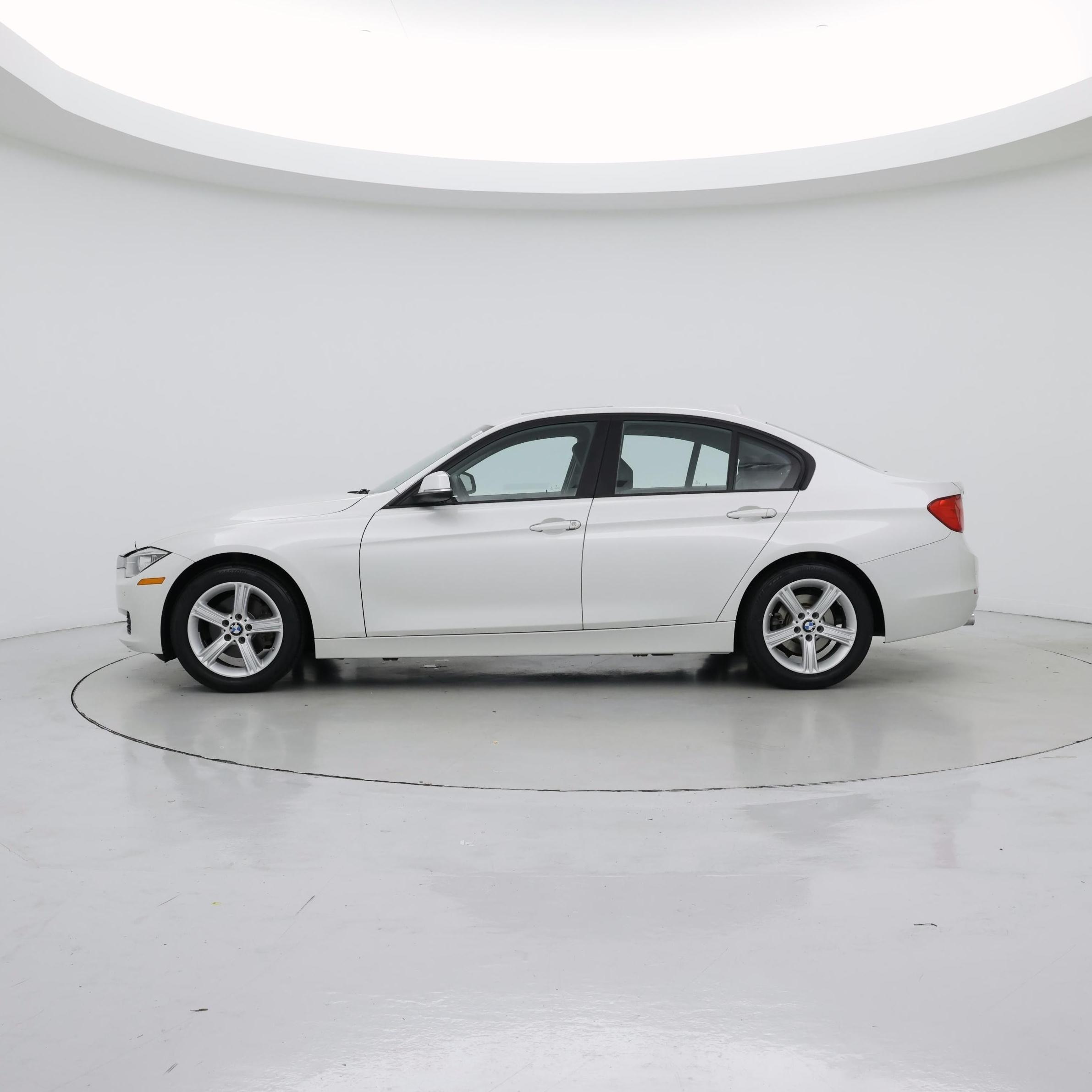 Thumbnail: 2015 BMW 3 Series - 3