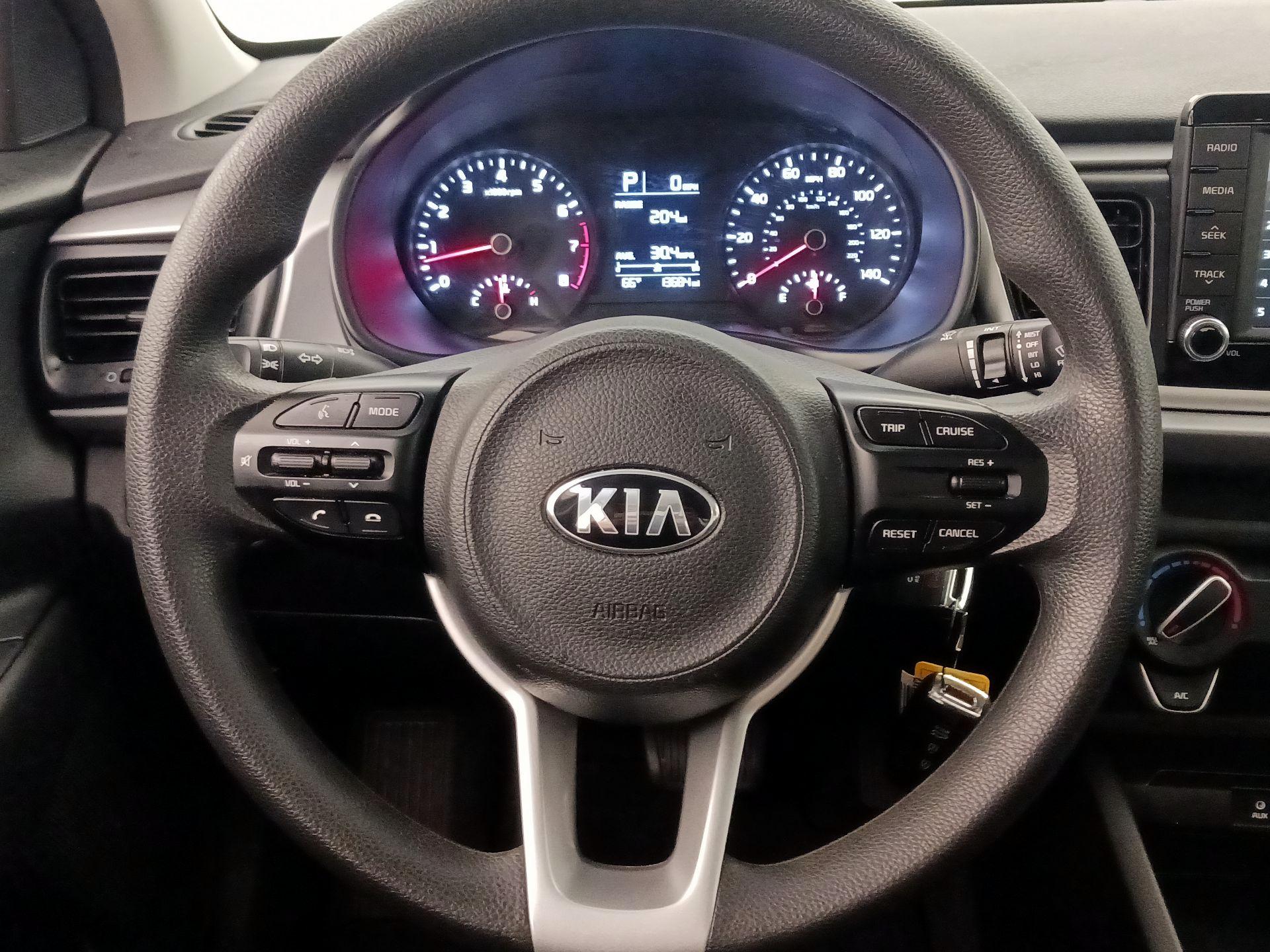 Thumbnail: 2020 Kia Rio - 10