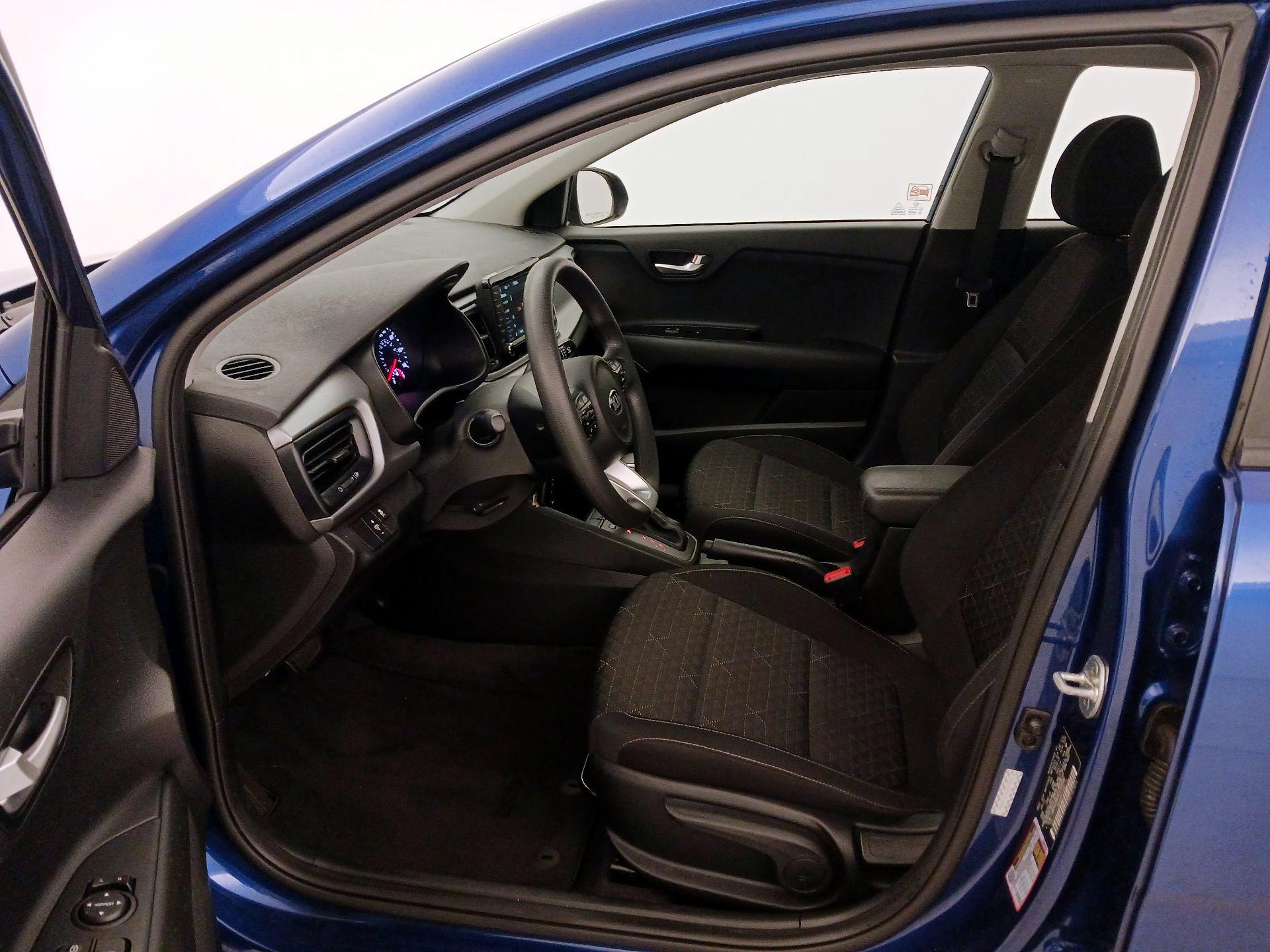 Thumbnail: 2020 Kia Rio - 11