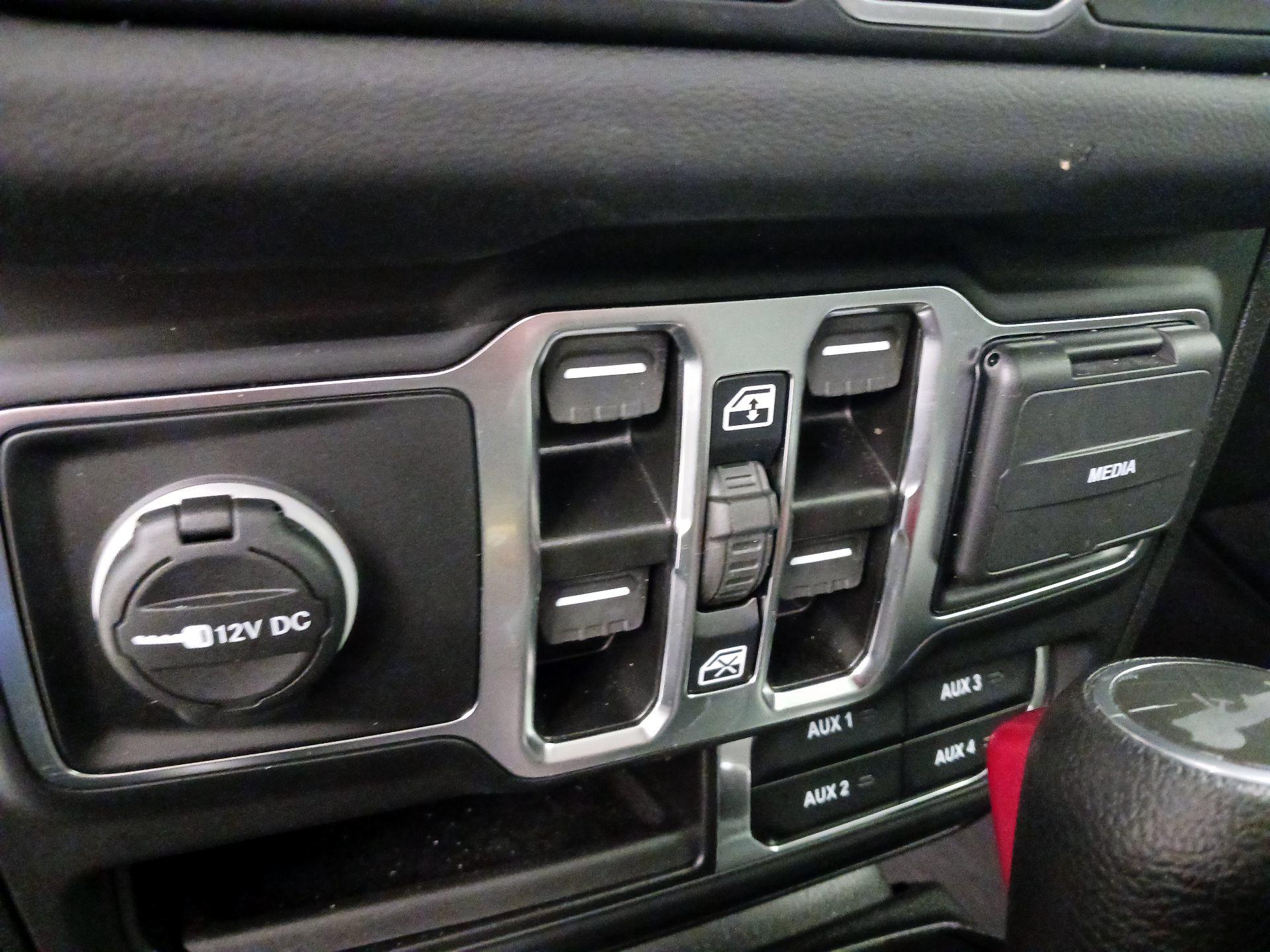 Thumbnail: 2024 Jeep Wrangler - 18