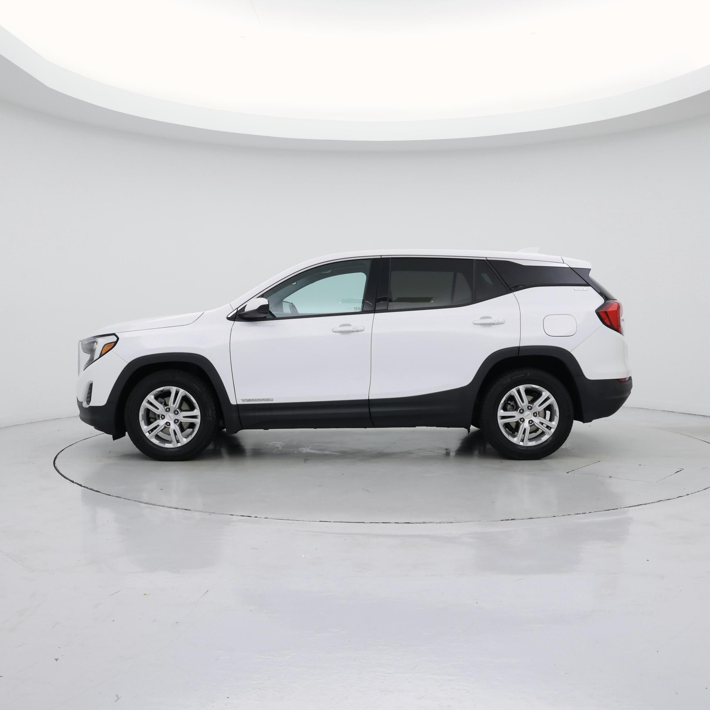 Thumbnail: 2020 GMC Terrain - 3