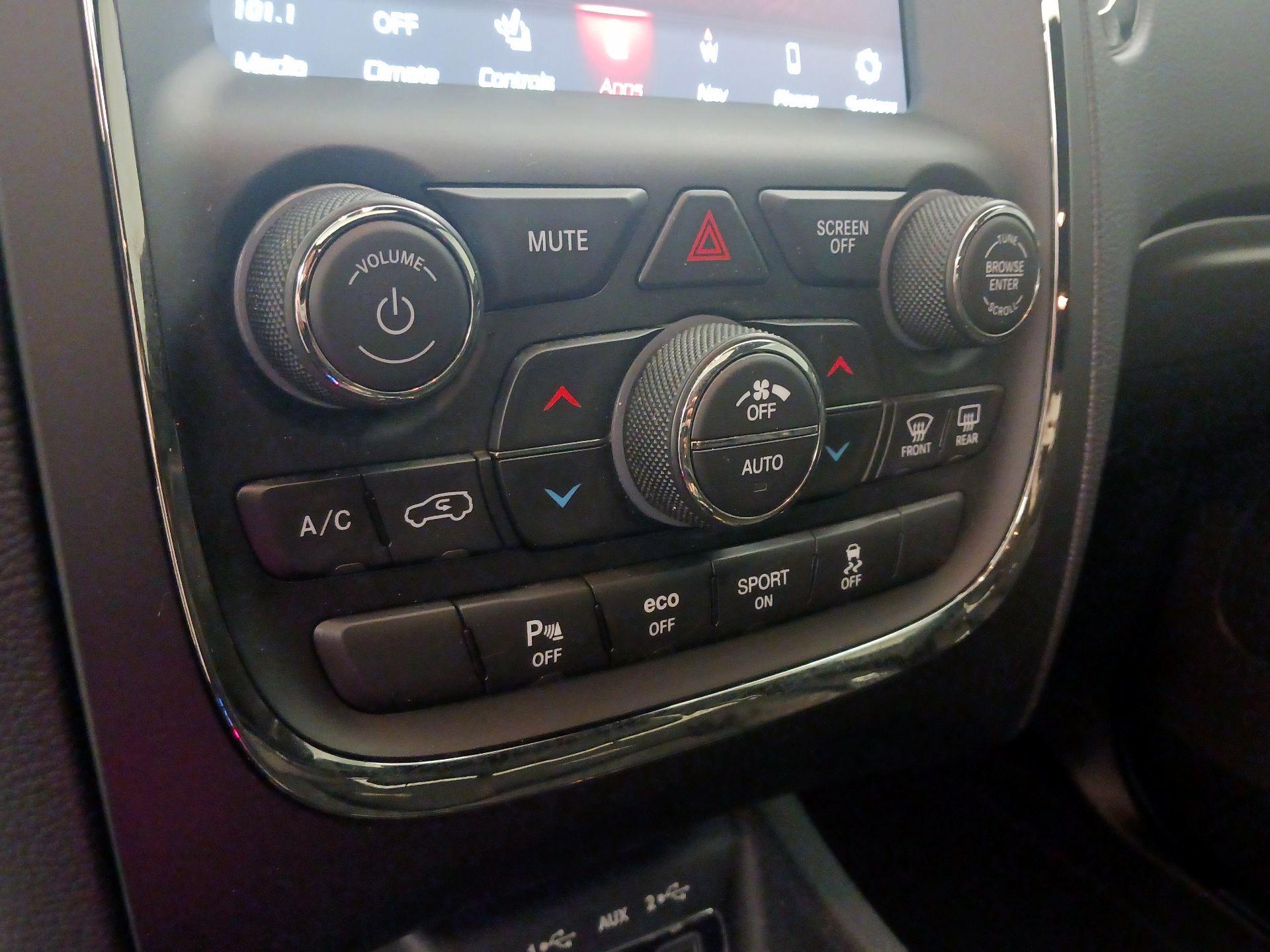 Thumbnail: 2020 Dodge Durango - 17