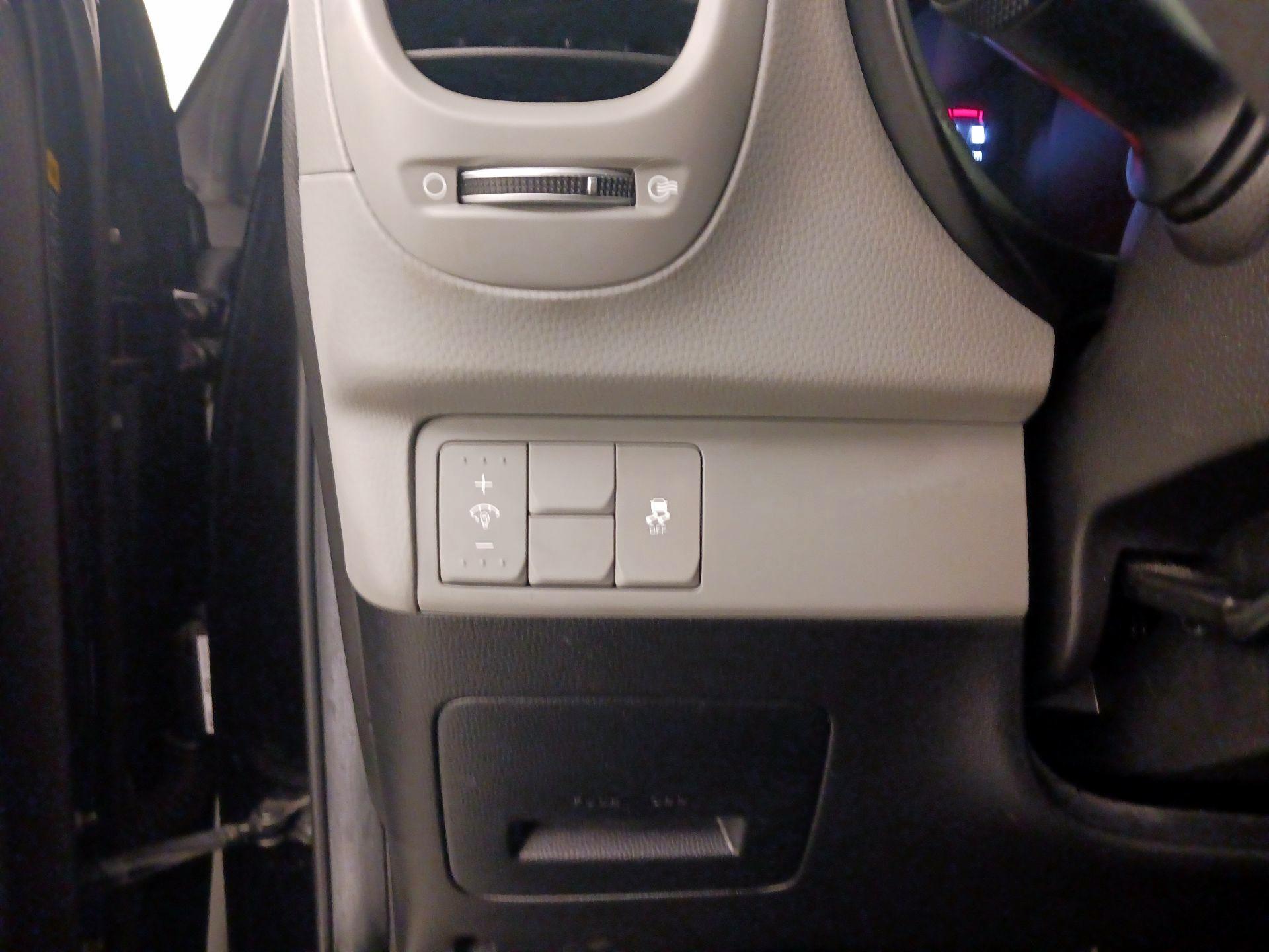 Thumbnail: 2019 Kia Soul - 13