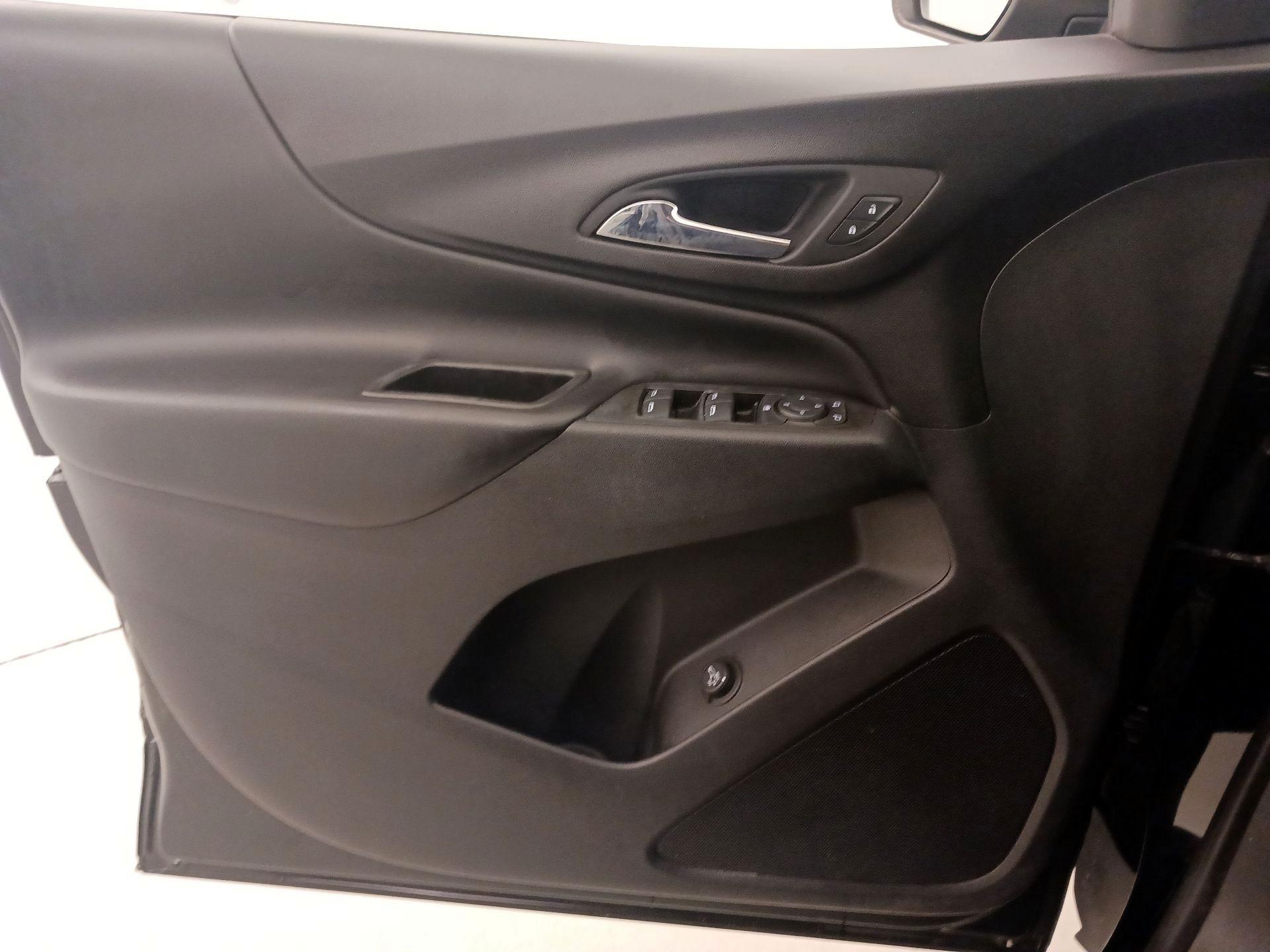 Thumbnail: 2020 Chevrolet Equinox - 12