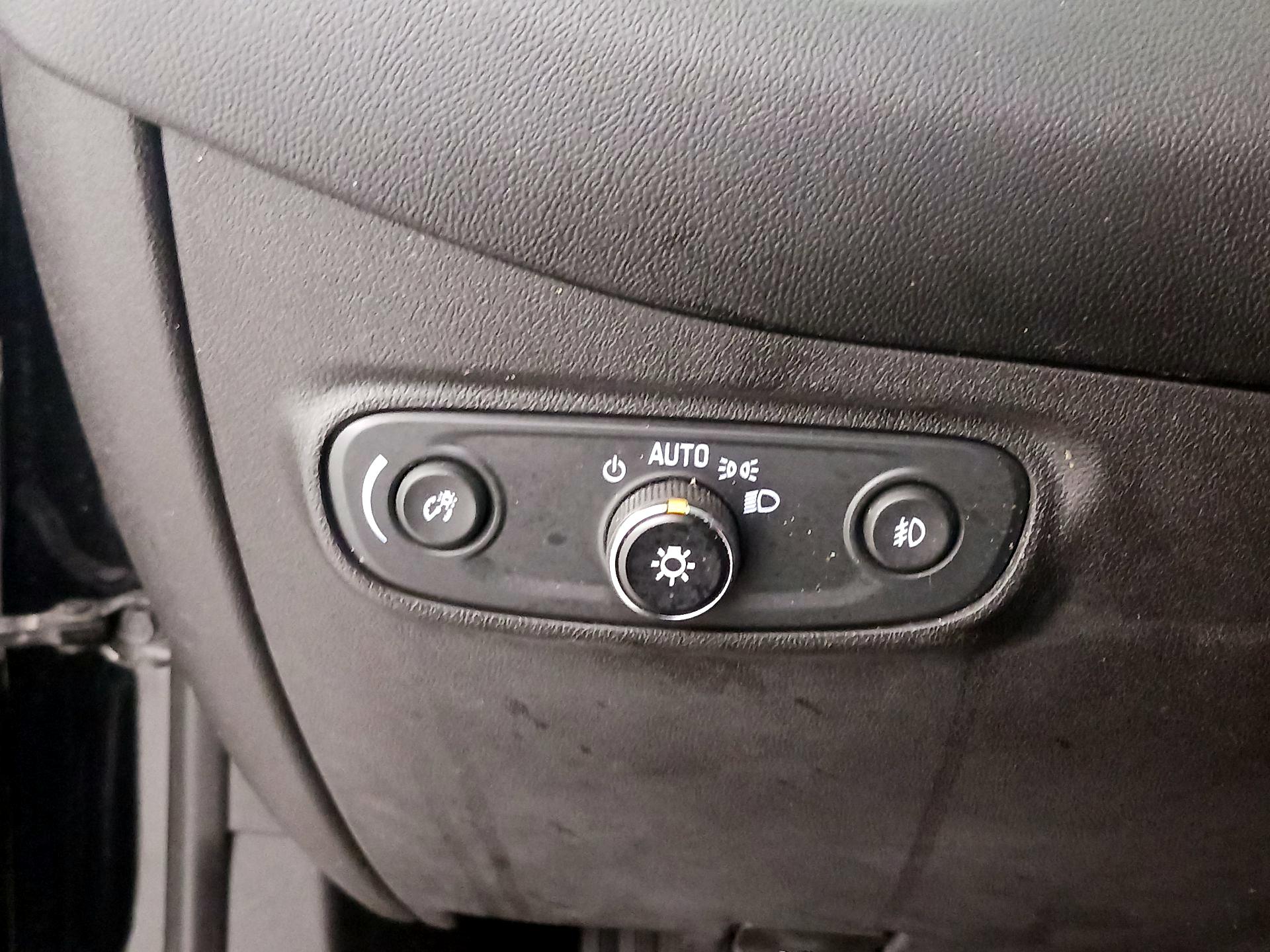 Thumbnail: 2020 Chevrolet Equinox - 13