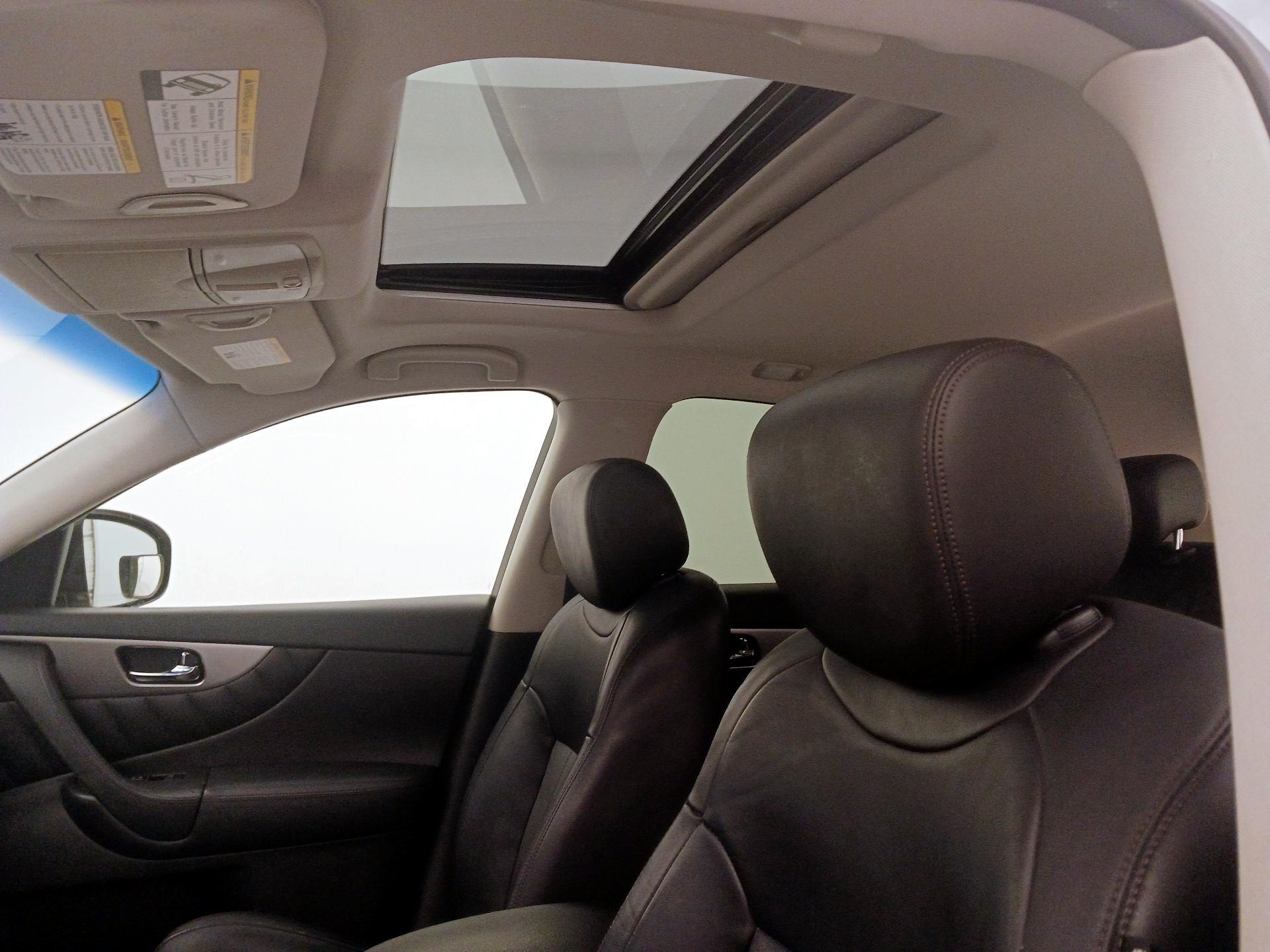Thumbnail: 2017 INFINITI QX70 - 19
