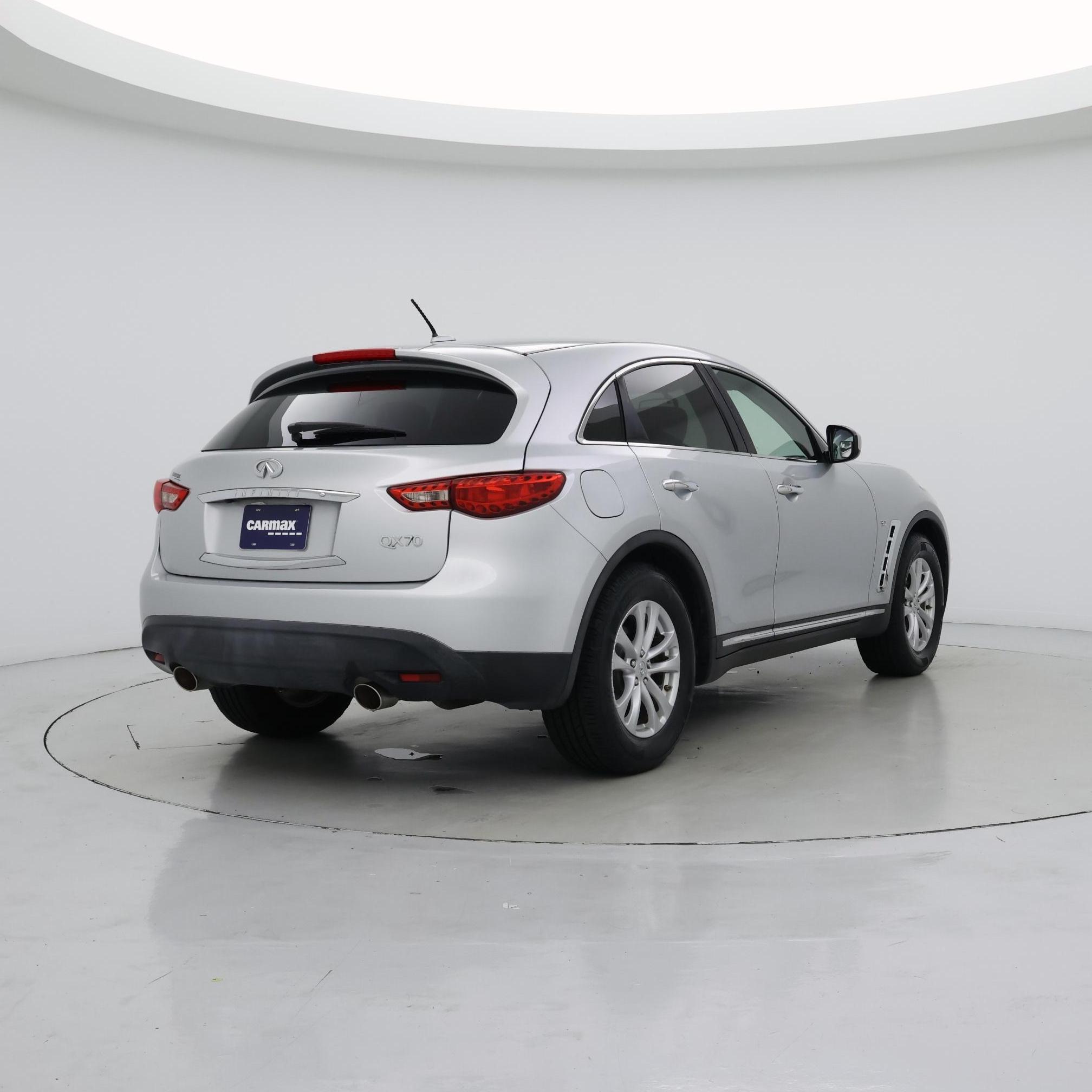 Thumbnail: 2017 INFINITI QX70 - 8