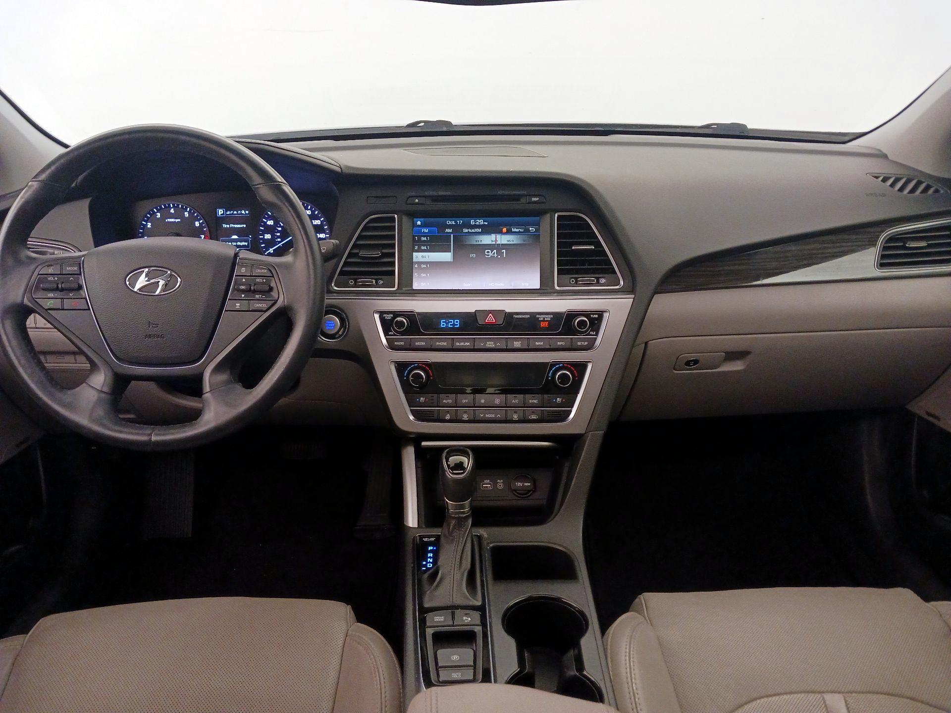 Thumbnail: 2015 Hyundai Sonata - 9