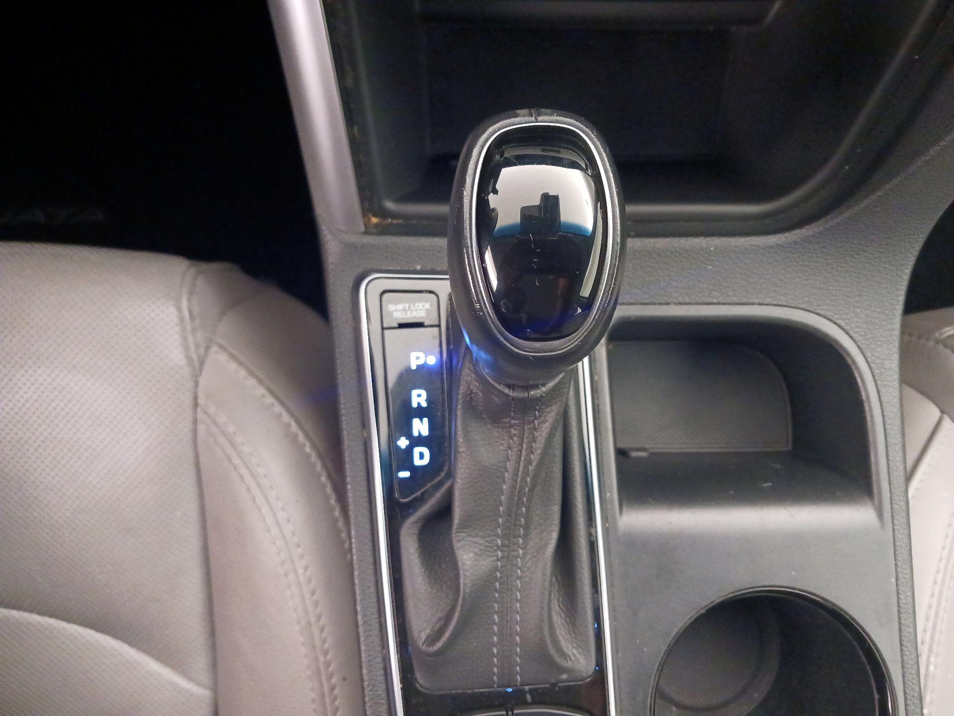 Thumbnail: 2015 Hyundai Sonata - 17