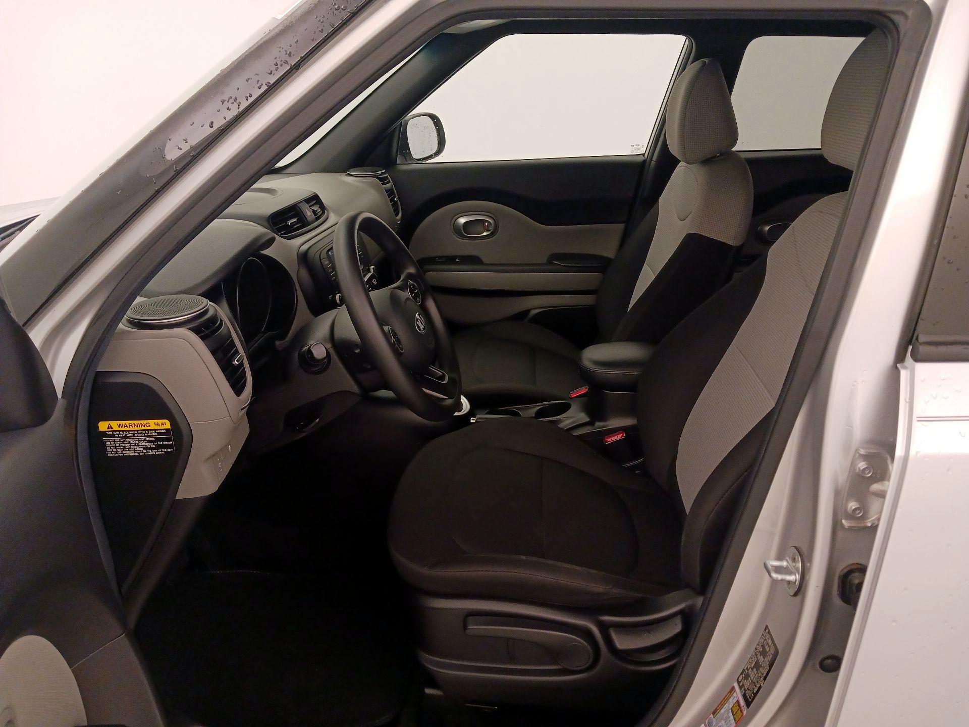 Thumbnail: 2017 Kia Soul - 11