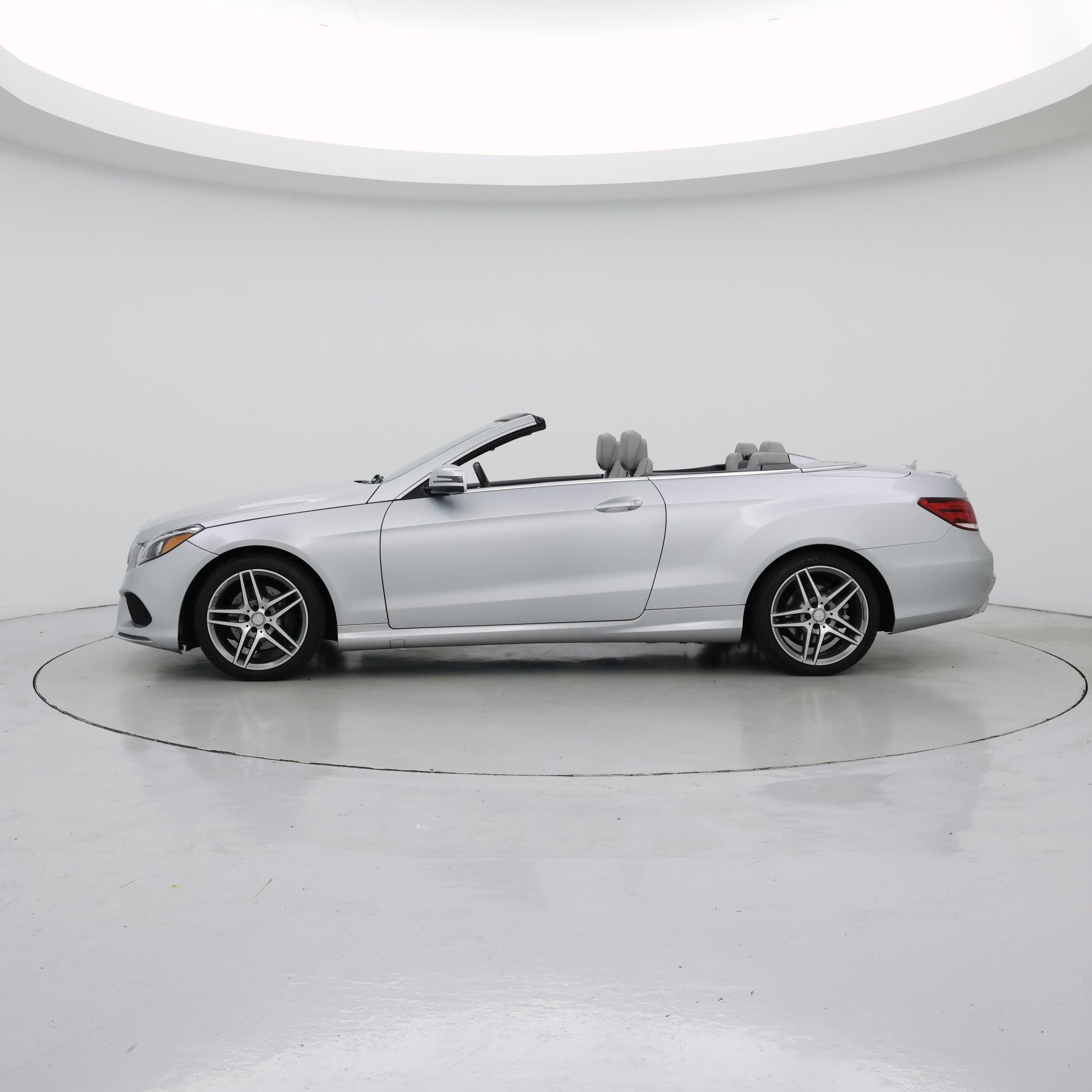 Thumbnail: 2016 Mercedes-Benz E-Class - 3