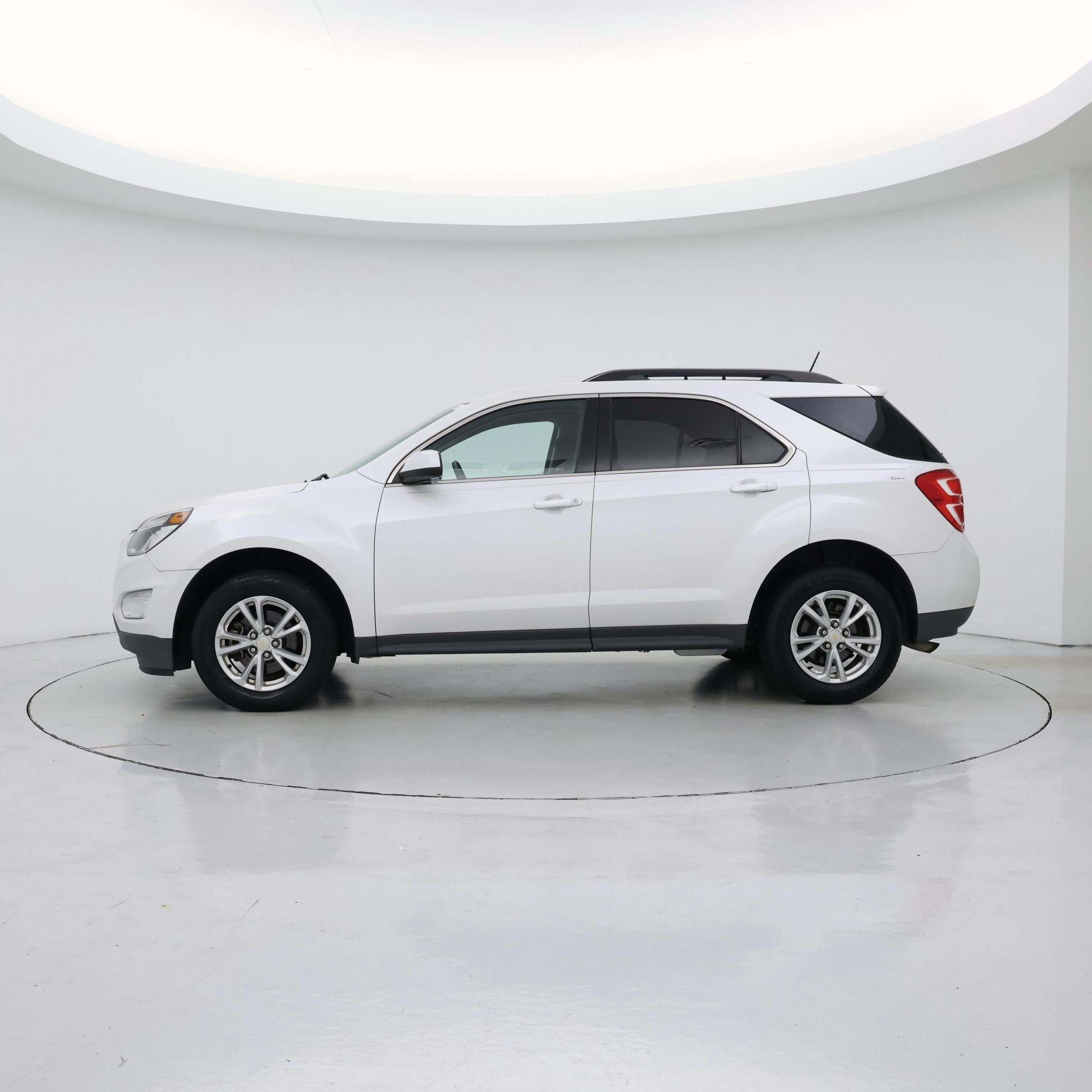 Thumbnail: 2017 Chevrolet Equinox - 3