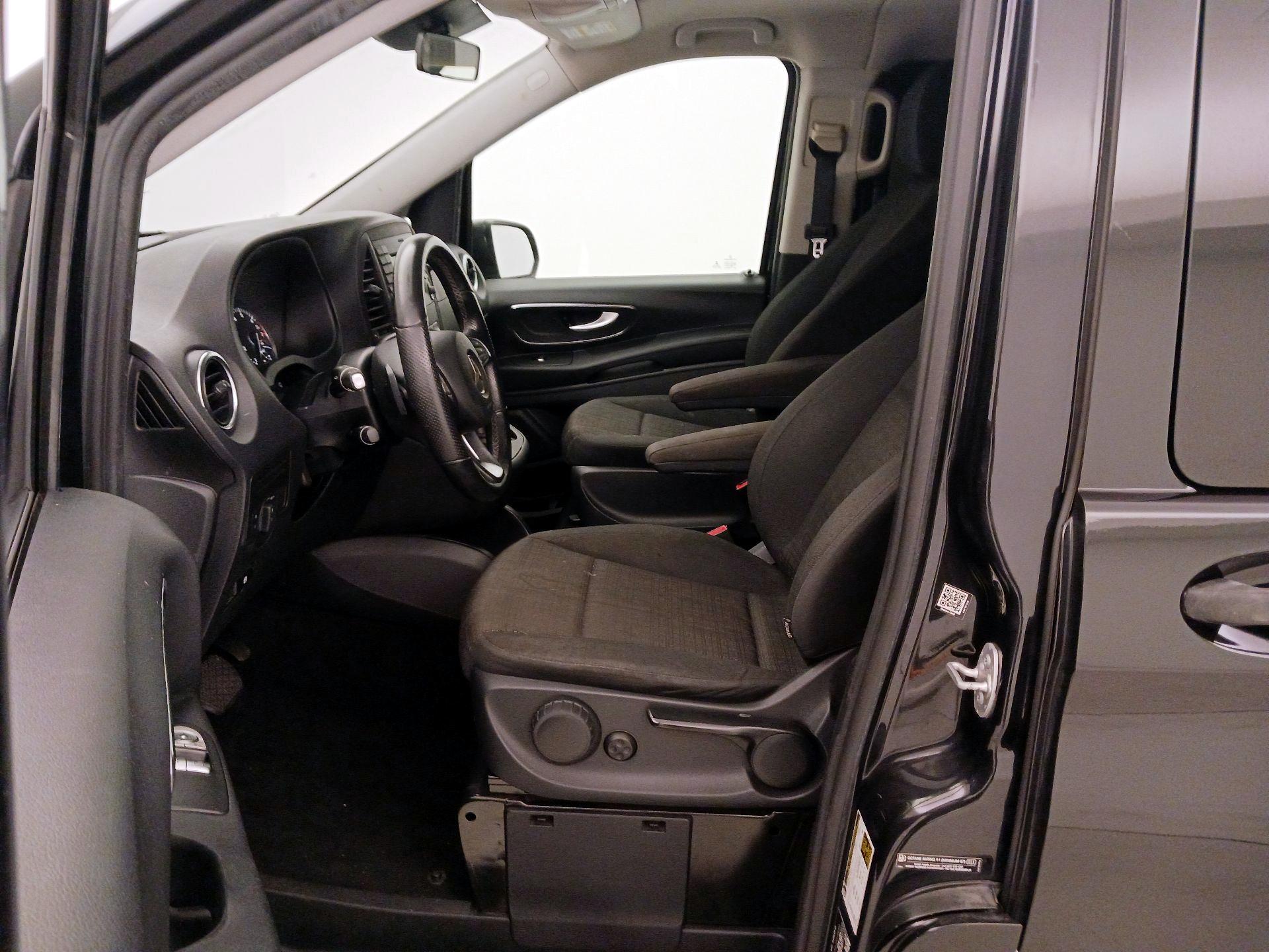 Thumbnail: 2016 Mercedes-Benz Metris - 11