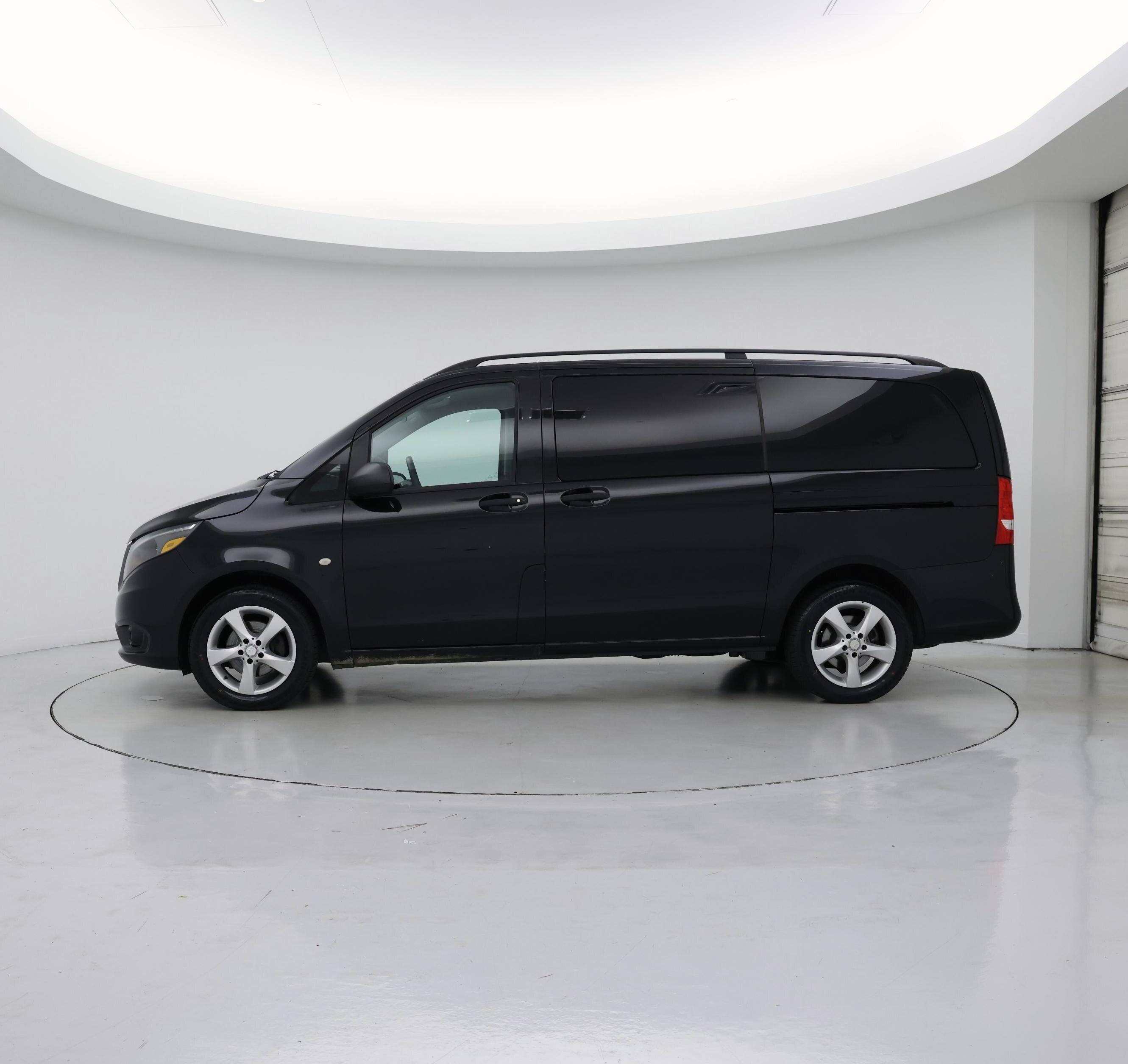 Thumbnail: 2016 Mercedes-Benz Metris - 3