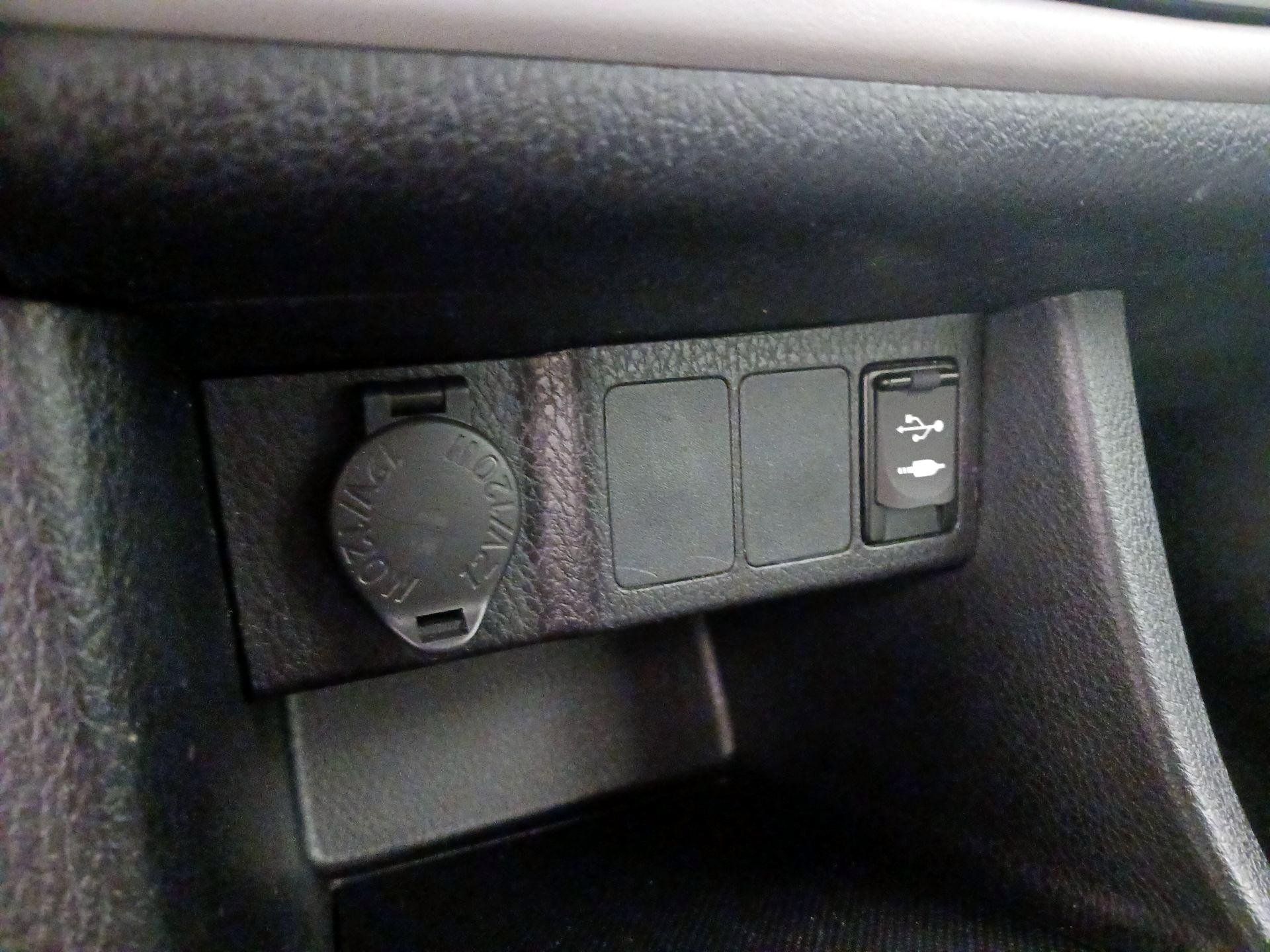 Thumbnail: 2019 Toyota Corolla - 18