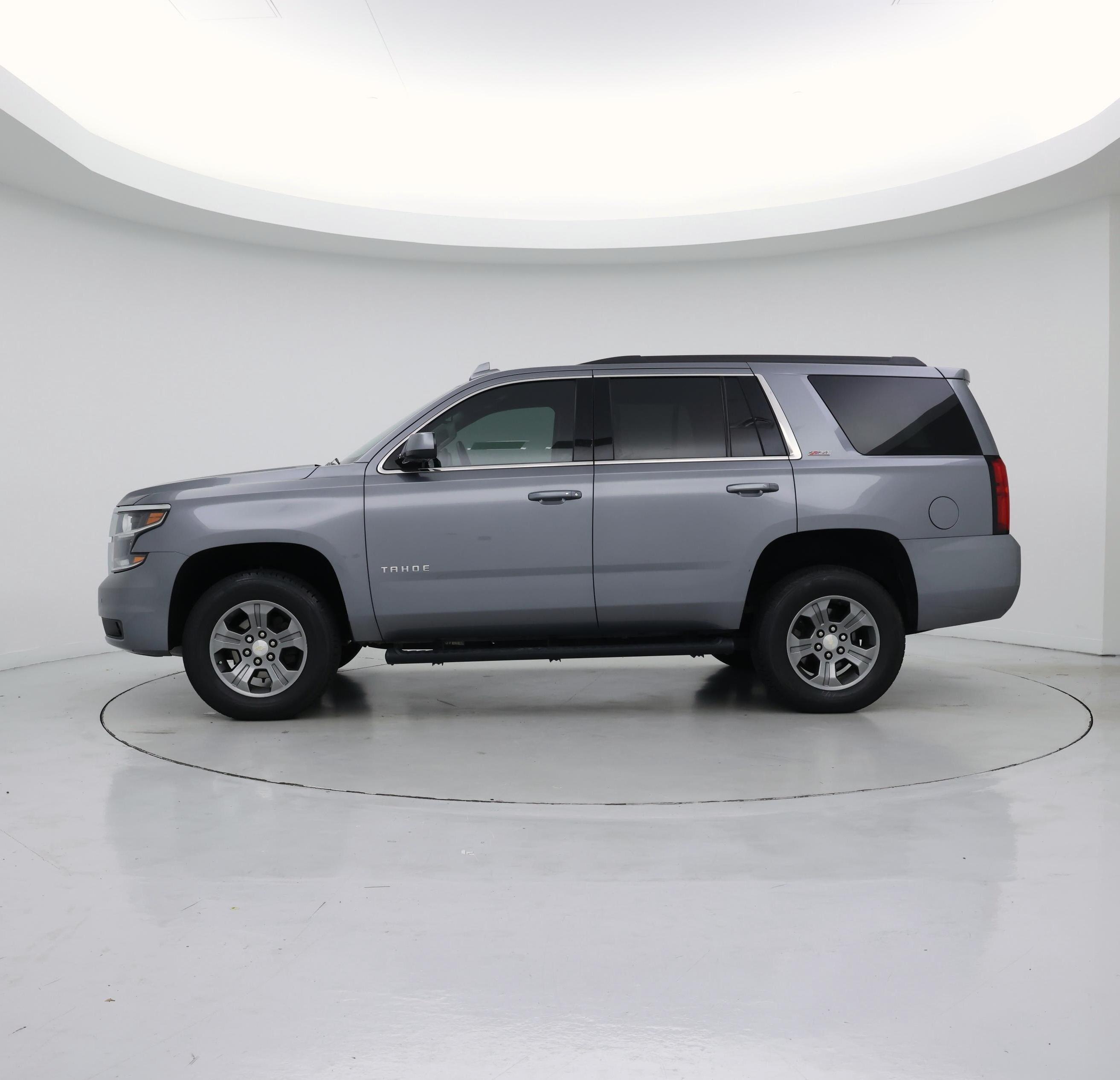Thumbnail: 2020 Chevrolet Tahoe - 3