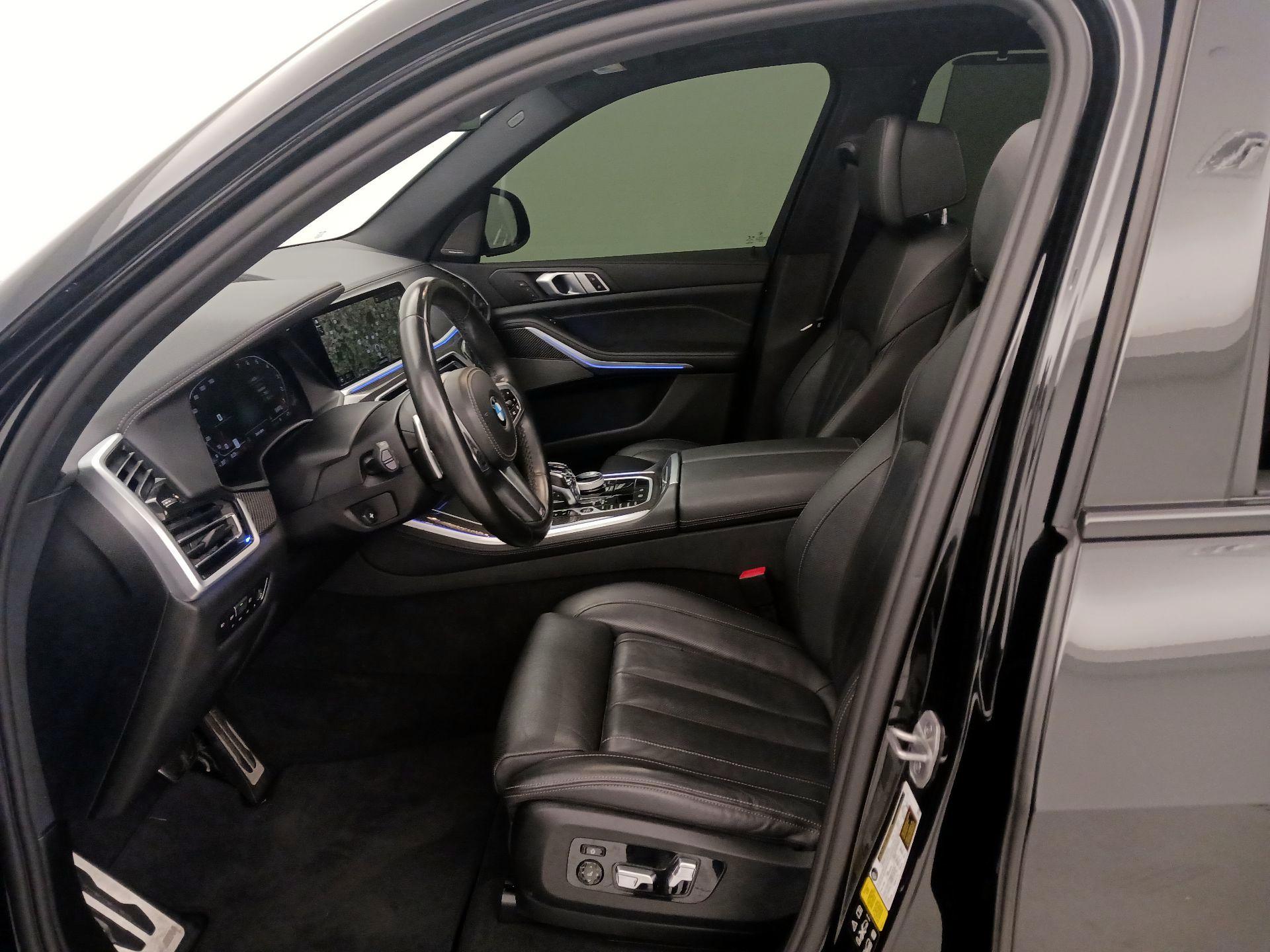 Thumbnail: 2021 BMW X5 - 11