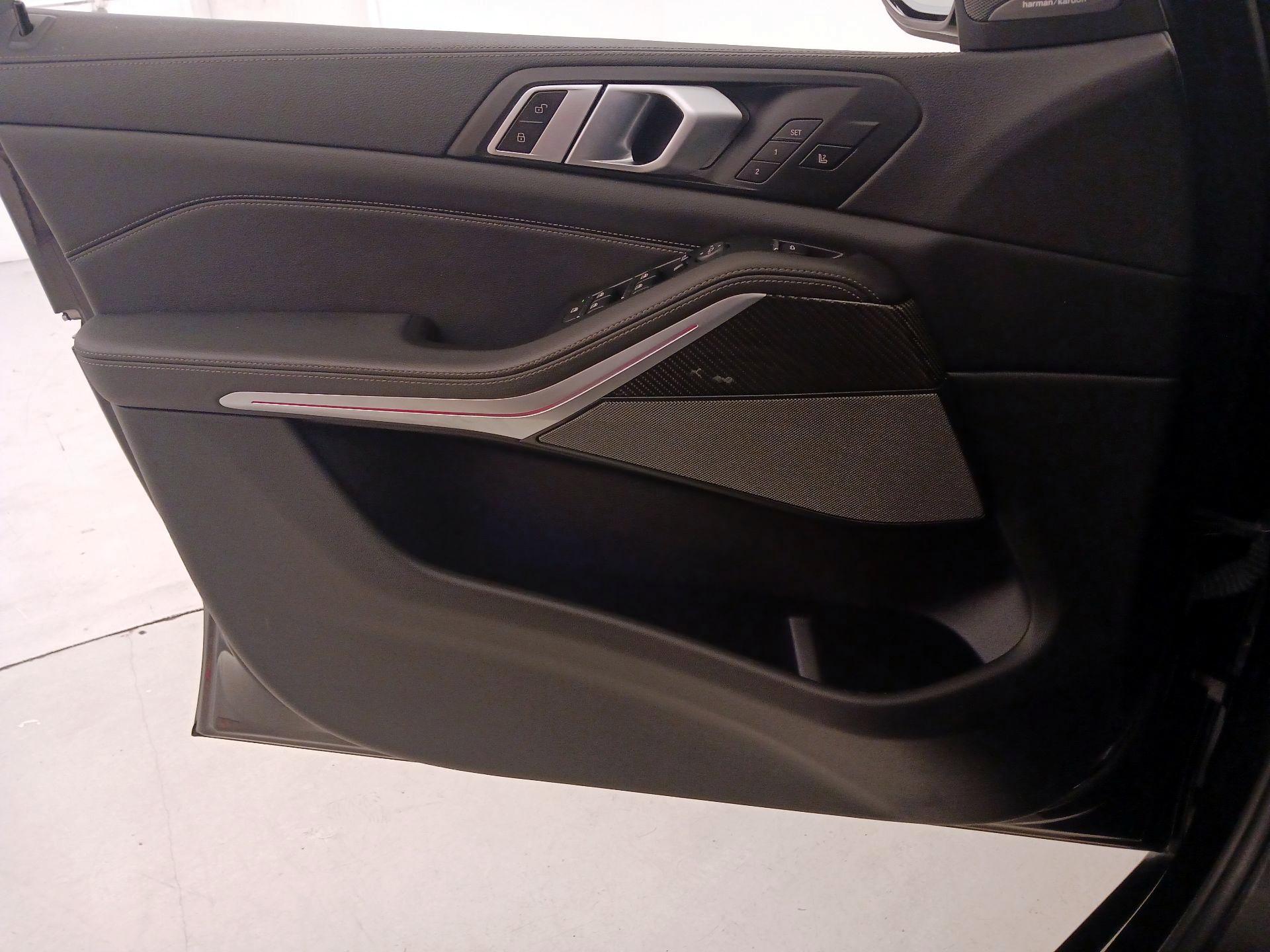 Thumbnail: 2021 BMW X5 - 12