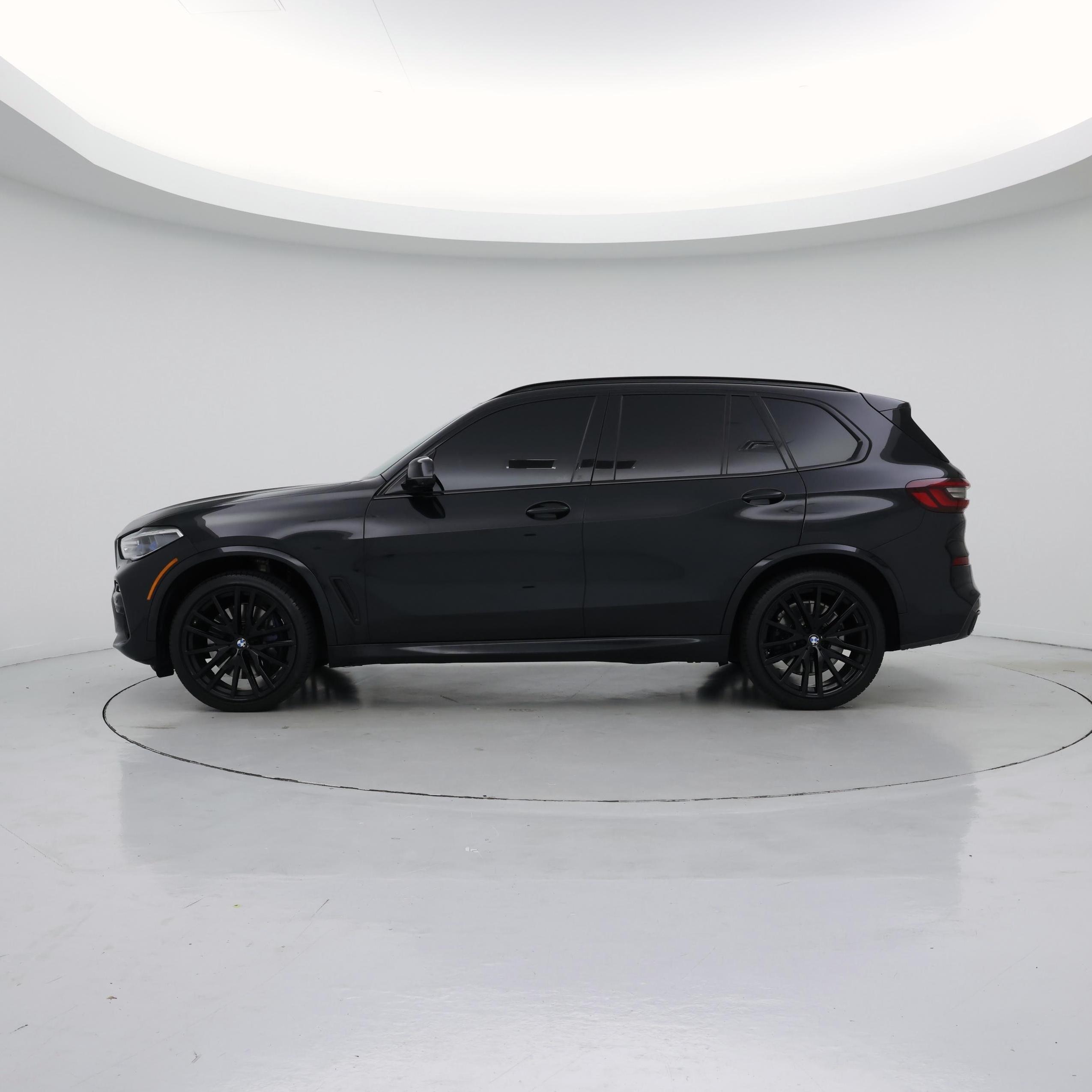 Thumbnail: 2021 BMW X5 - 3