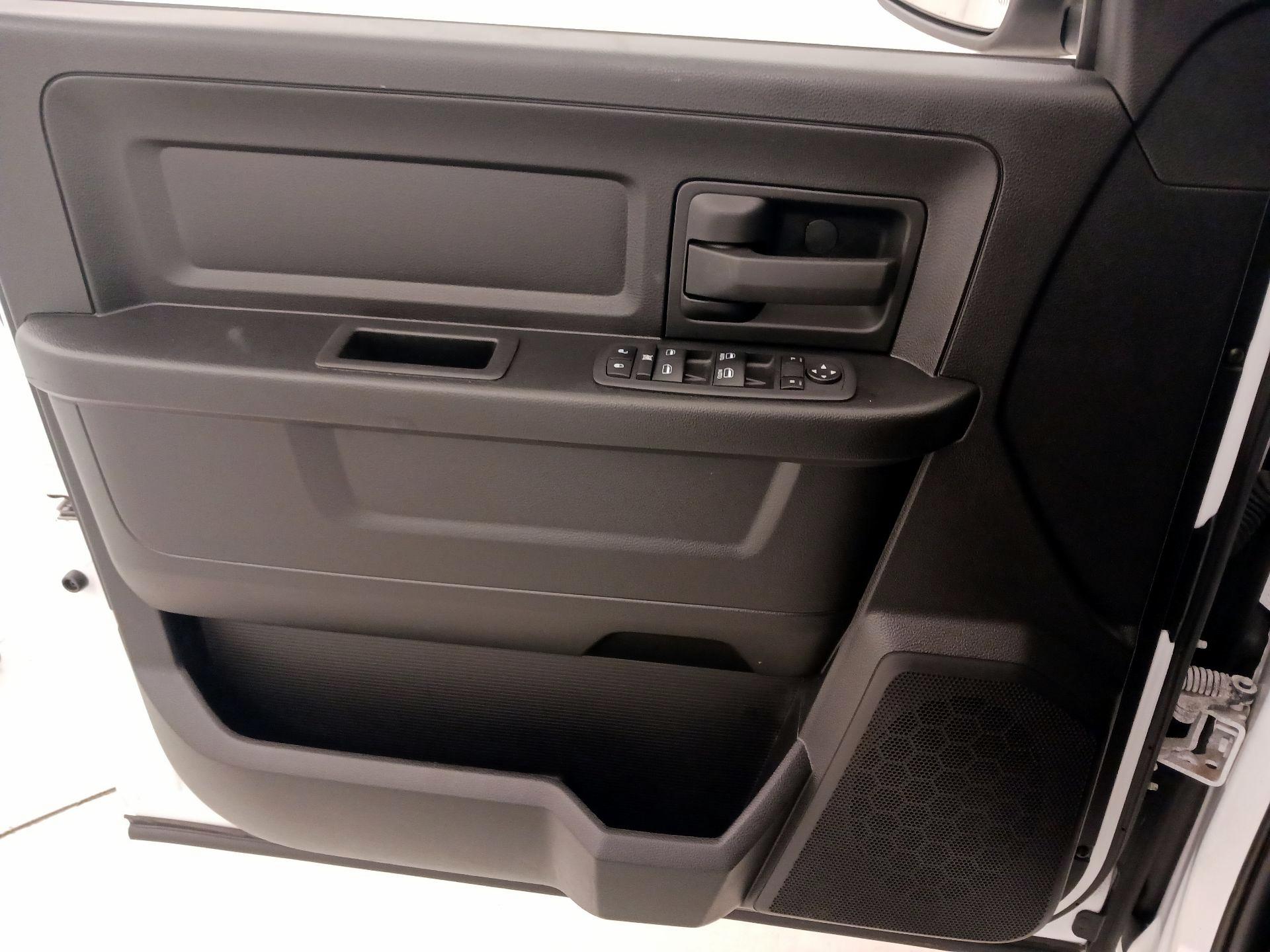 Thumbnail: 2023 RAM 1500 Classic - 12