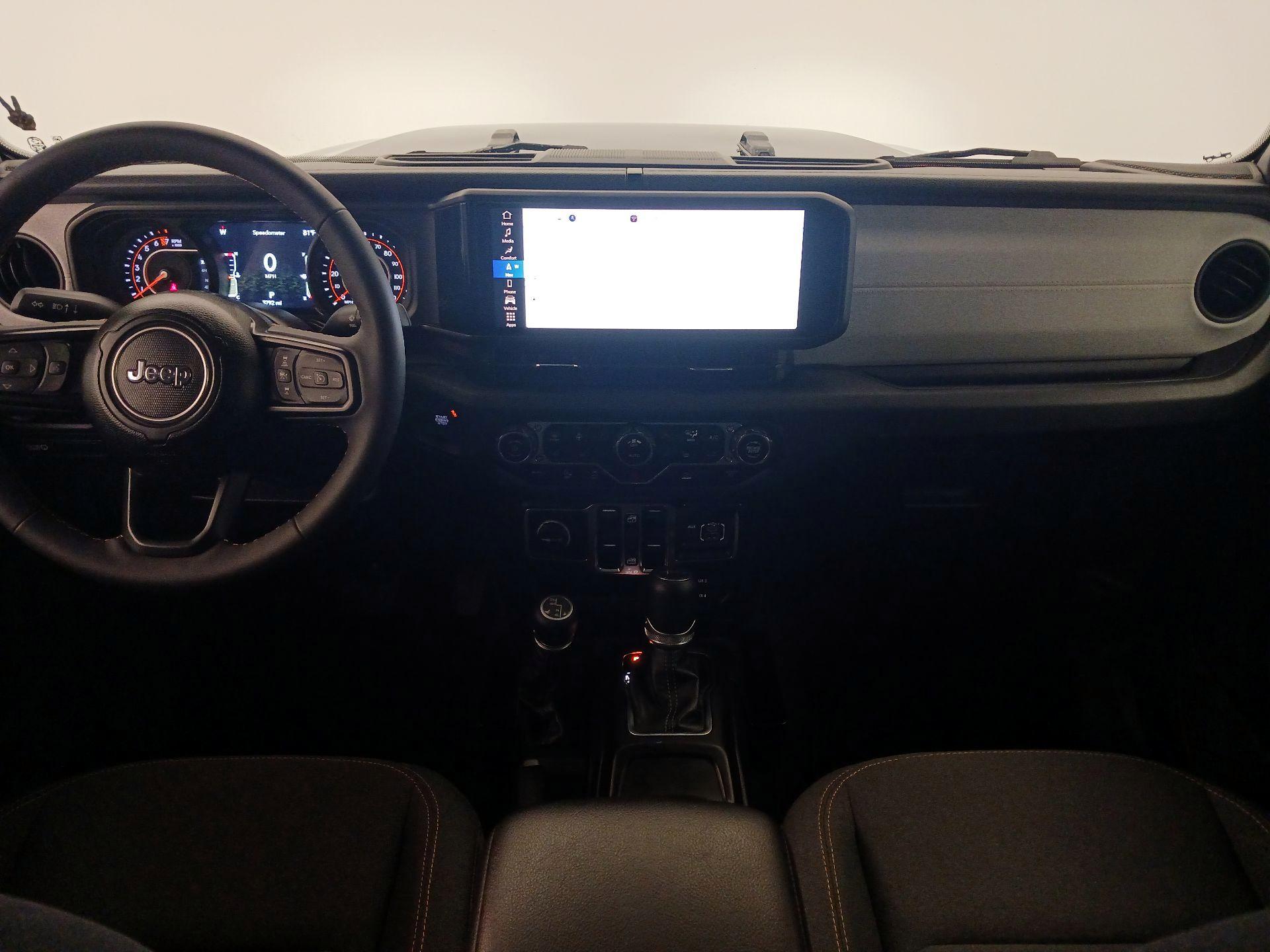 Thumbnail: 2024 Jeep Gladiator - 9