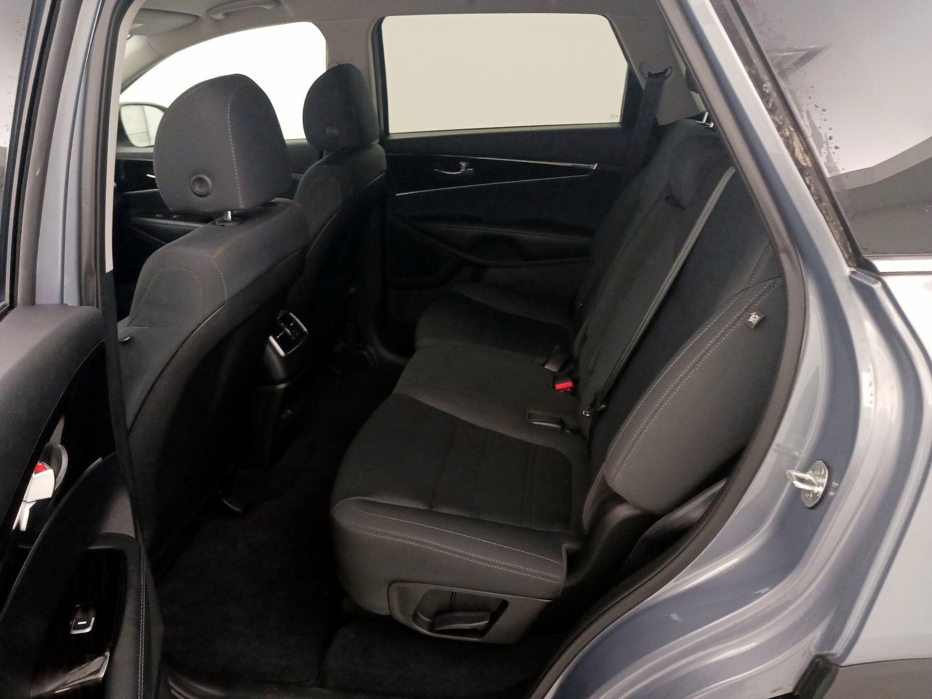 Thumbnail: 2020 Kia Sorento - 19