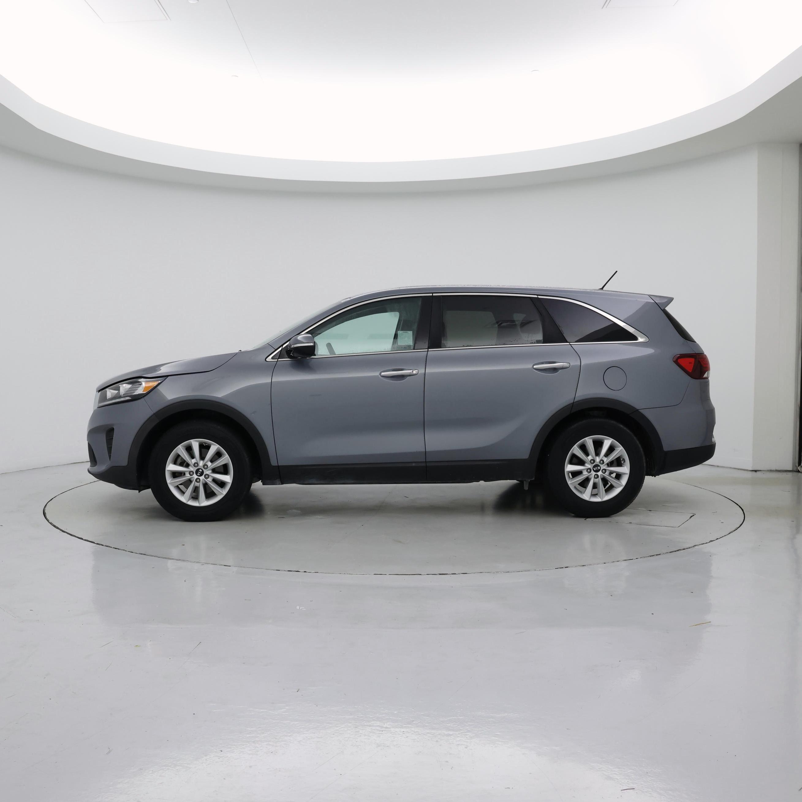 Thumbnail: 2020 Kia Sorento - 3
