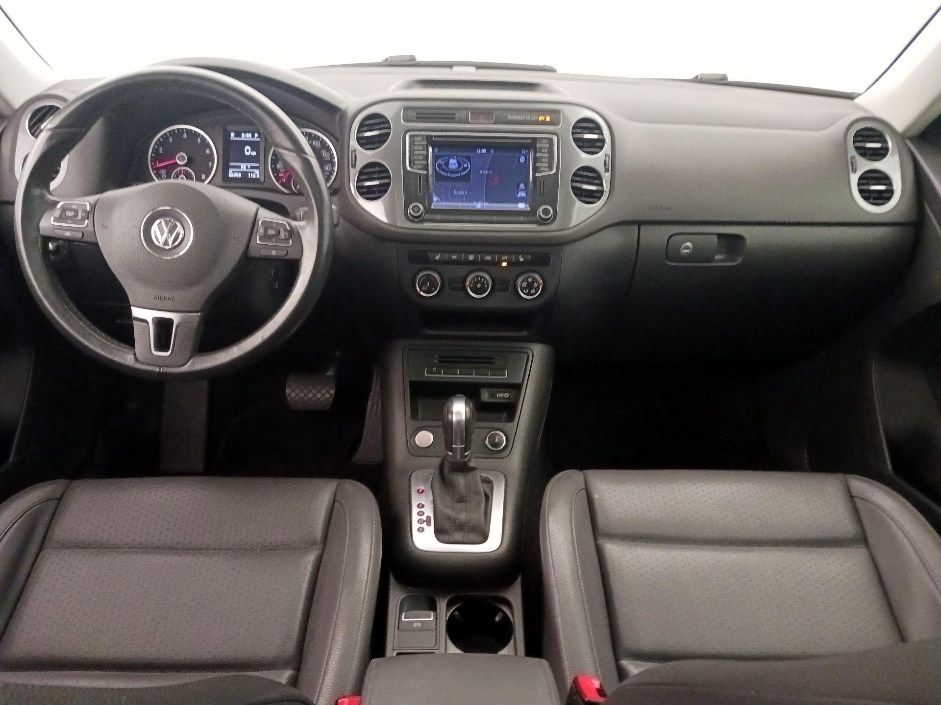 Thumbnail: 2016 Volkswagen Tiguan - 9