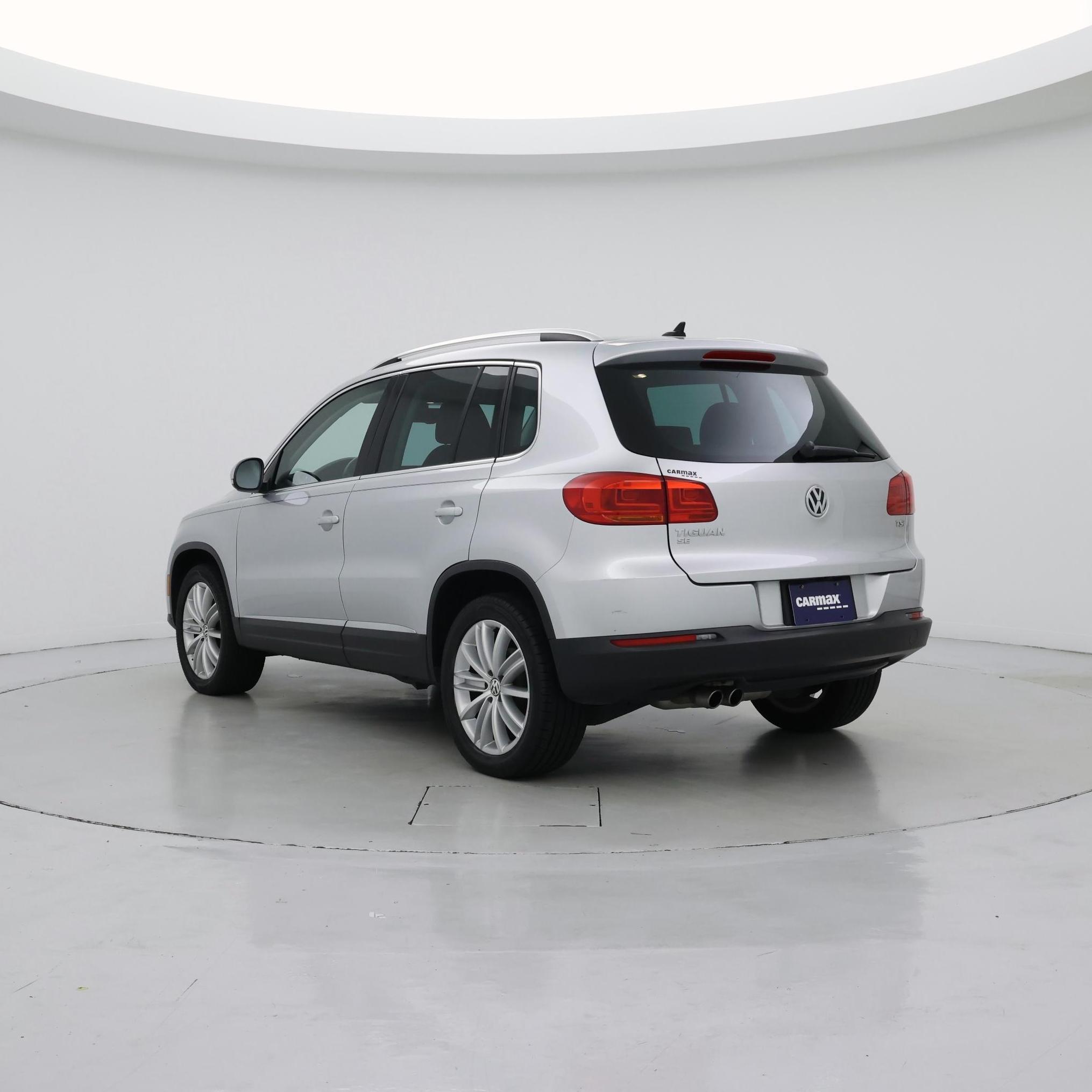 Thumbnail: 2016 Volkswagen Tiguan - 2