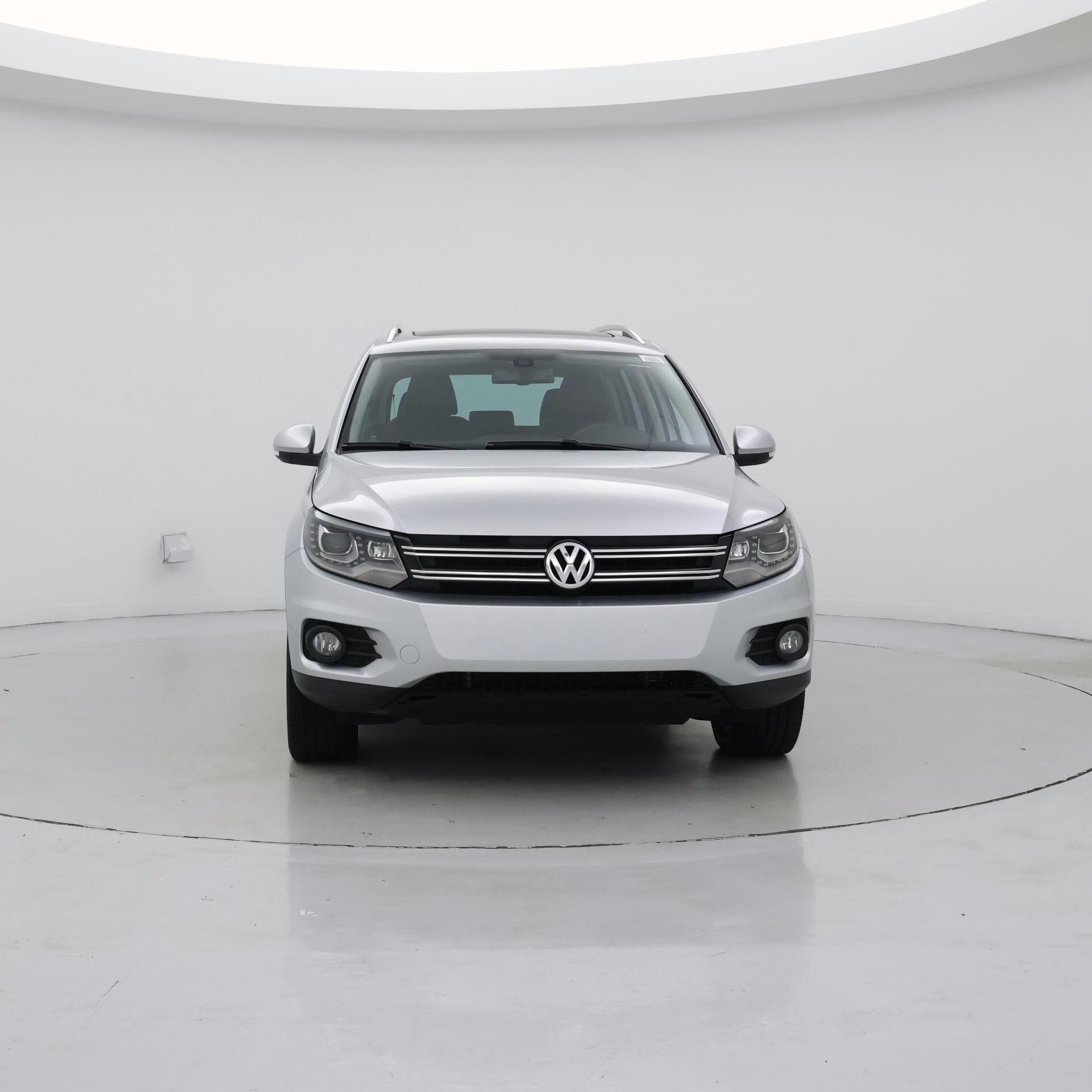 Thumbnail: 2016 Volkswagen Tiguan - 5