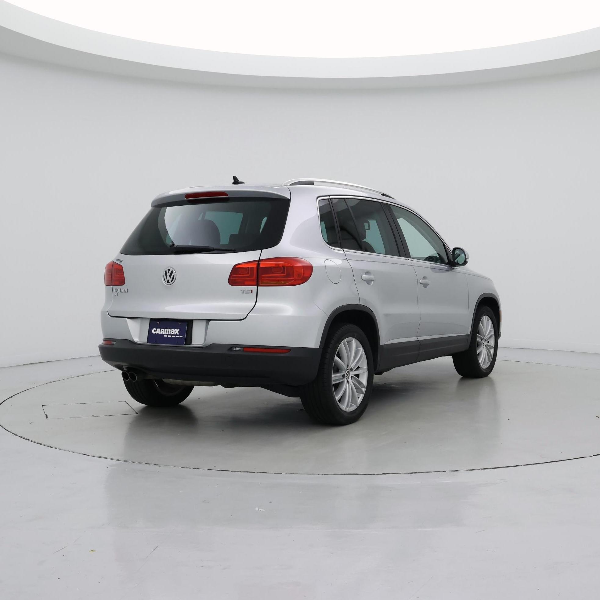 Thumbnail: 2016 Volkswagen Tiguan - 8