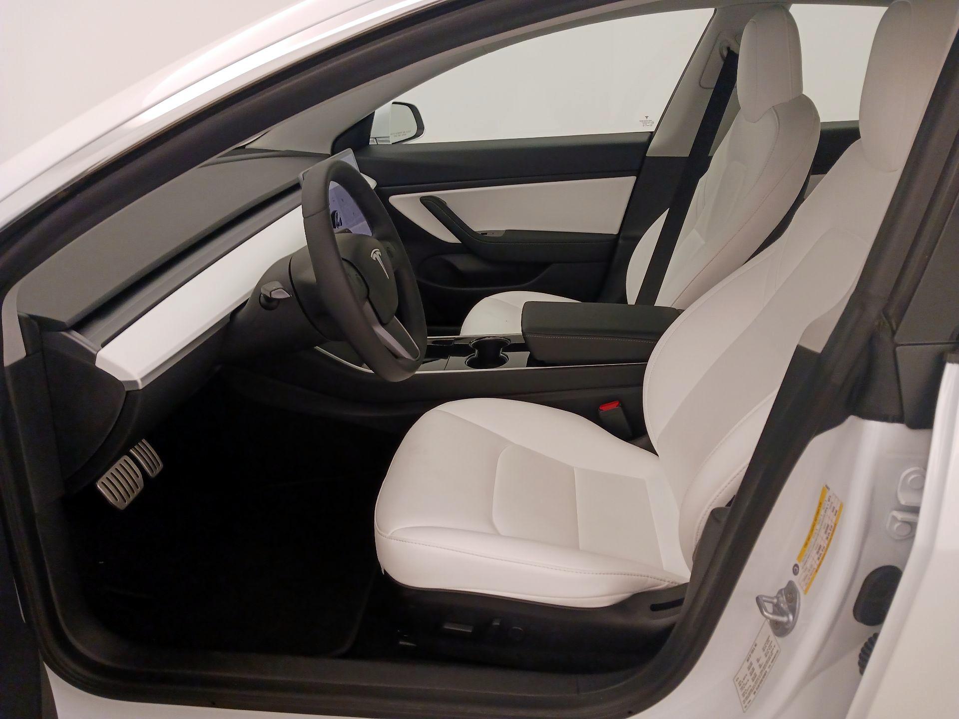 Thumbnail: 2020 Tesla Model 3 - 11