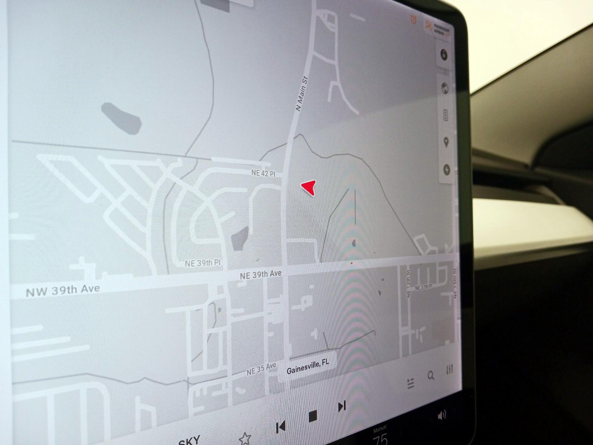Thumbnail: 2020 Tesla Model 3 - 13