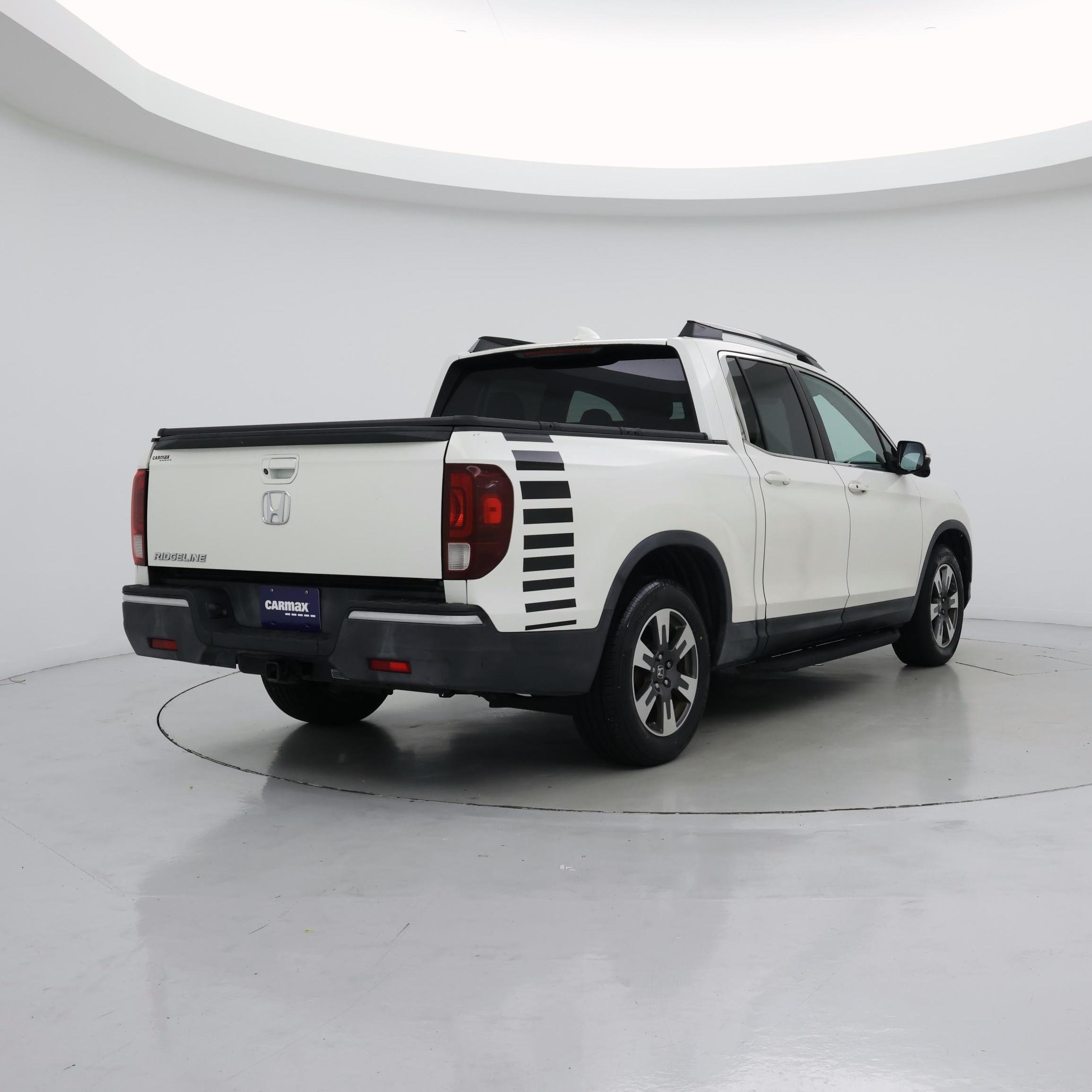 Thumbnail: 2017 Honda Ridgeline - 8