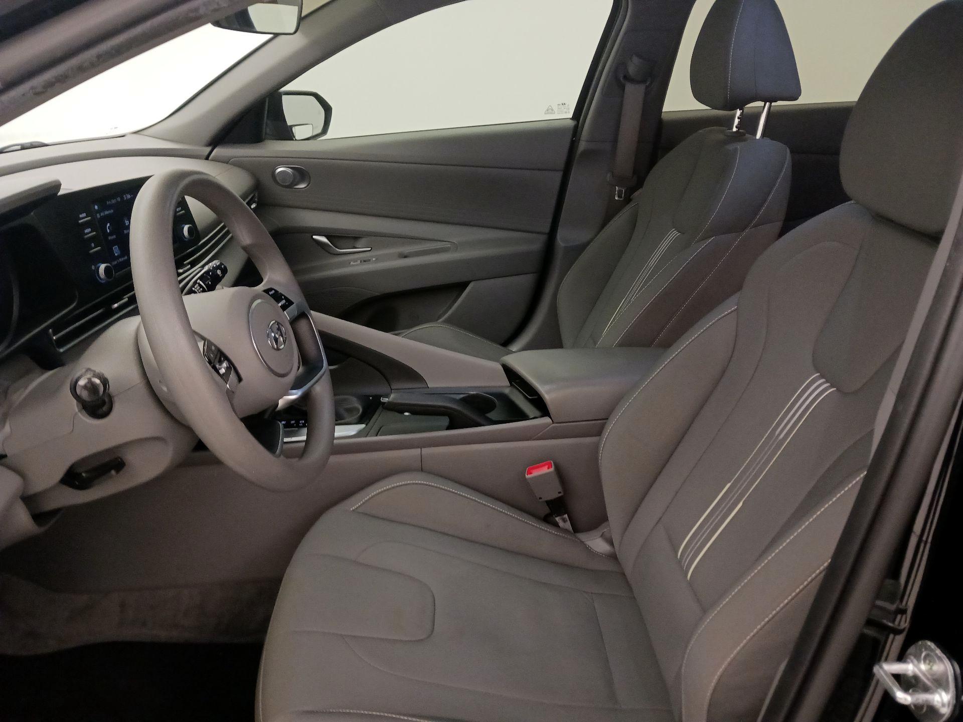 Thumbnail: 2023 Hyundai Elantra - 11