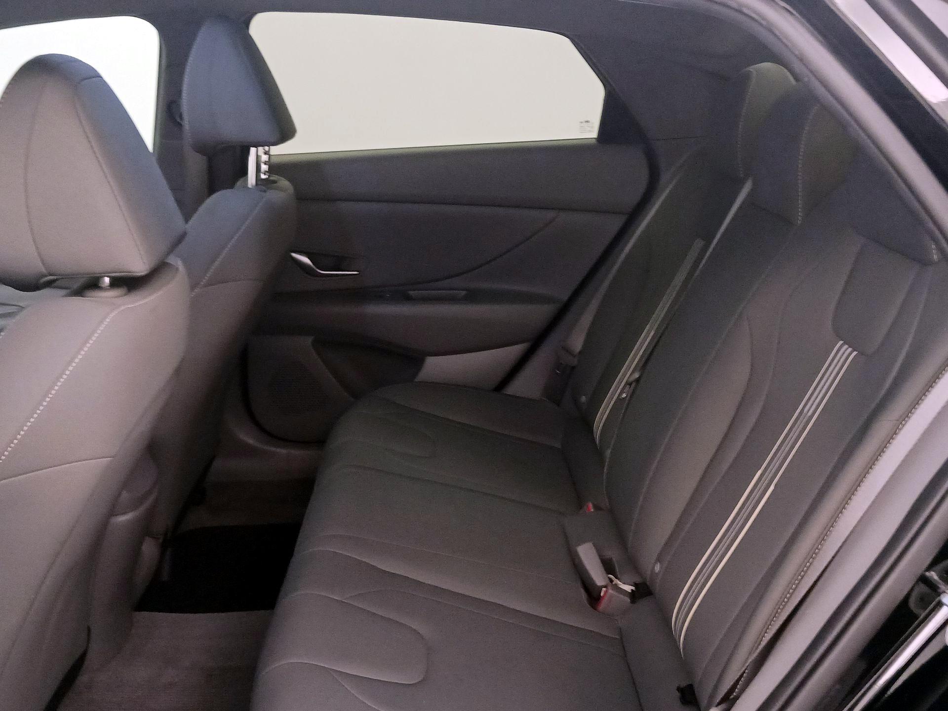 Thumbnail: 2023 Hyundai Elantra - 19