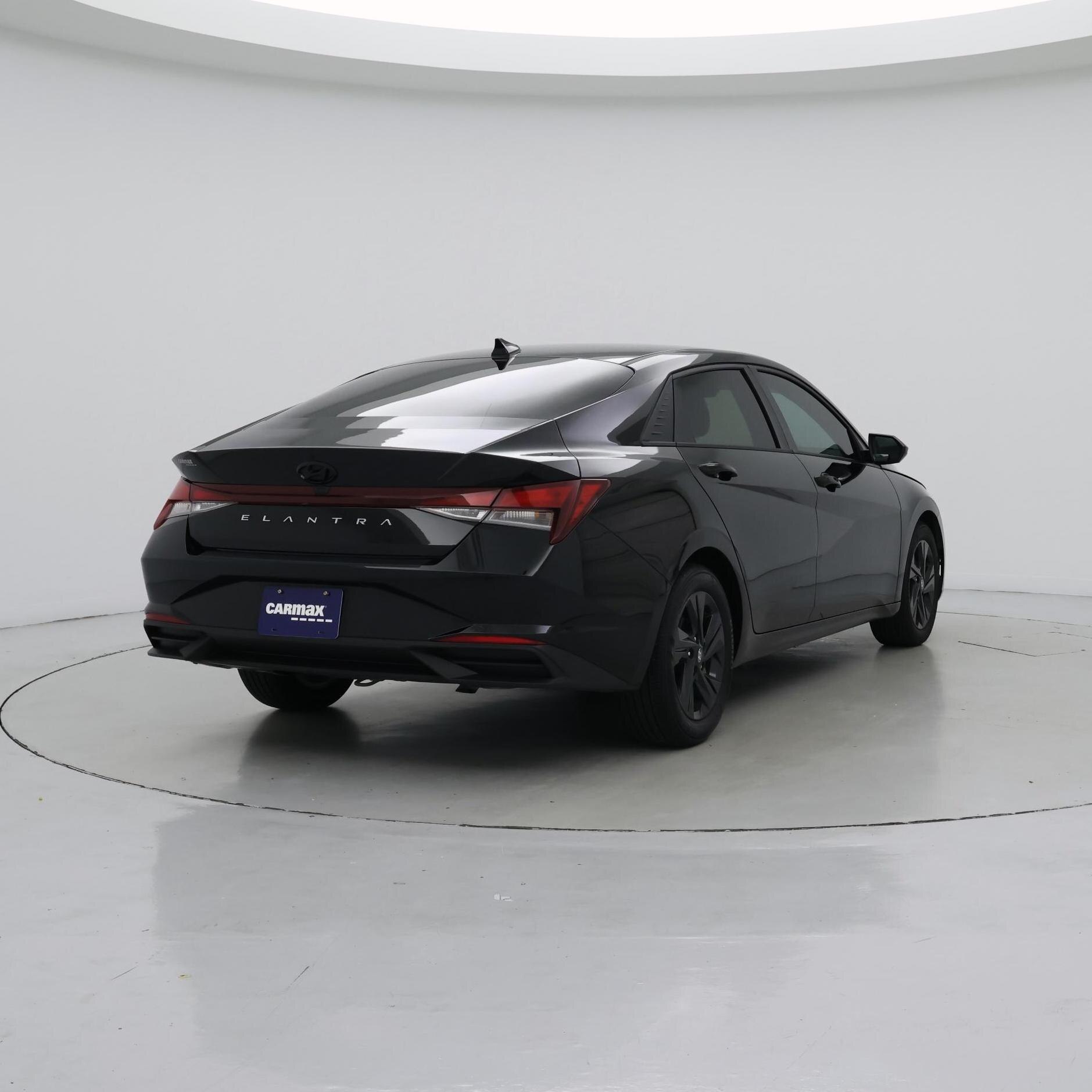 Thumbnail: 2023 Hyundai Elantra - 8