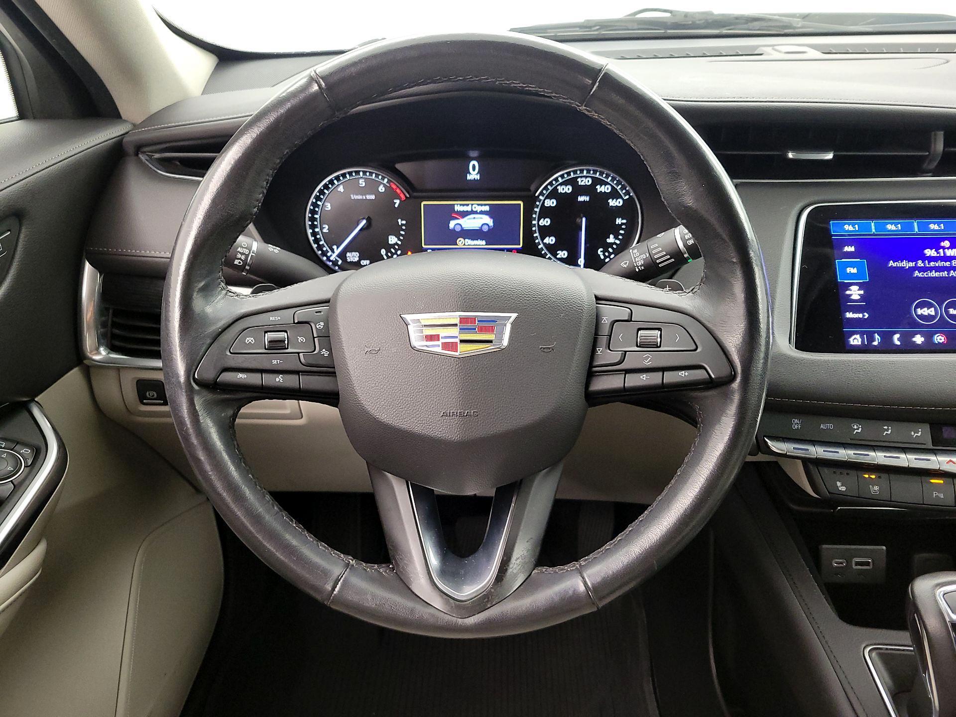 Thumbnail: 2019 Cadillac XT4 - 10