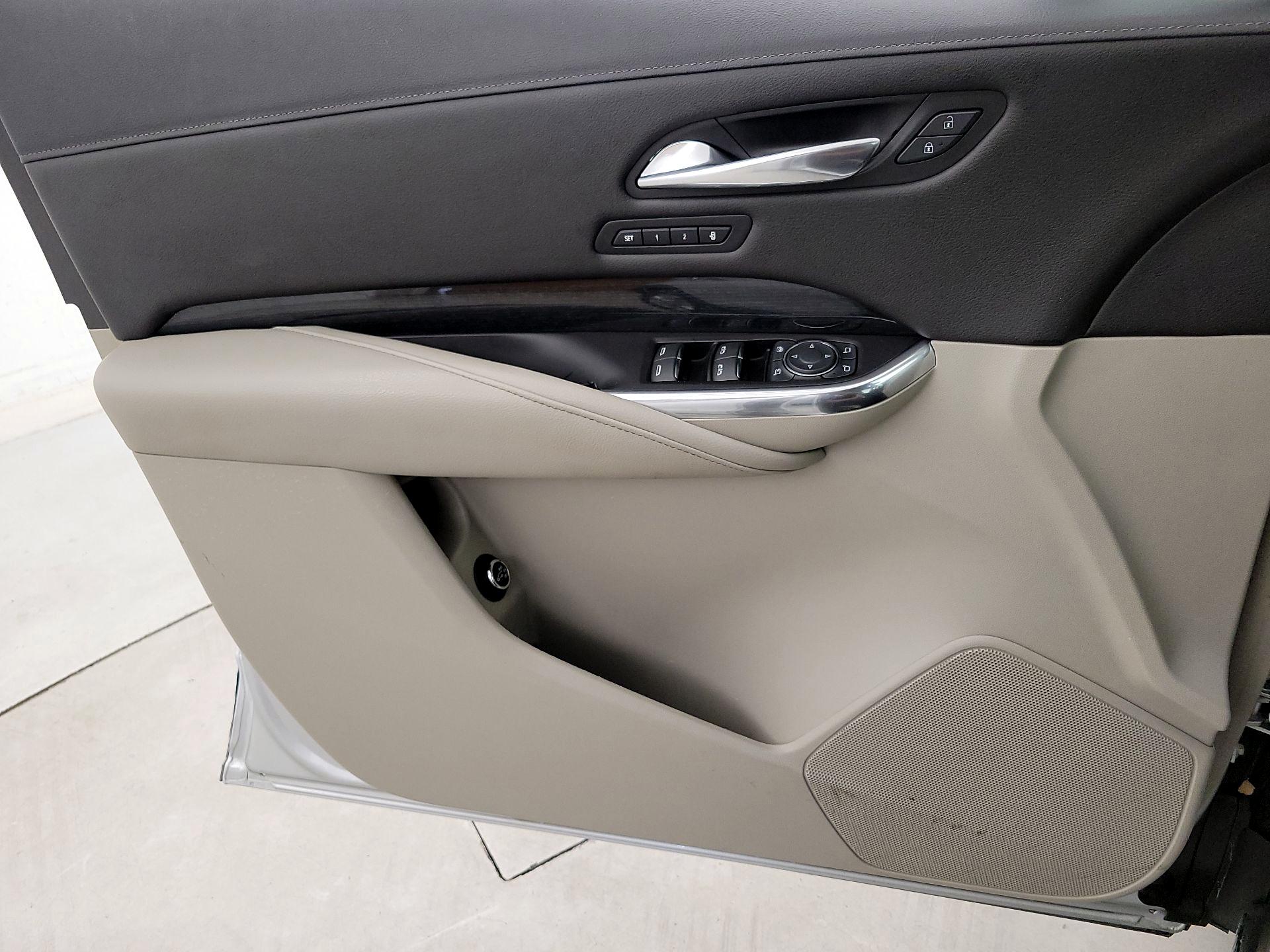 Thumbnail: 2019 Cadillac XT4 - 12