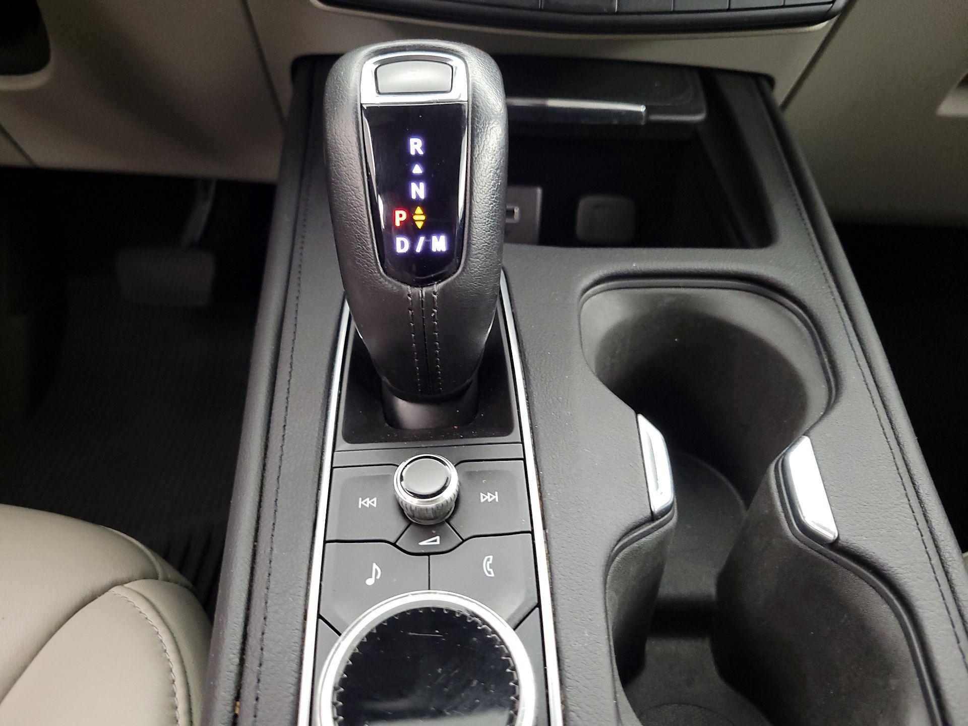 Thumbnail: 2019 Cadillac XT4 - 17