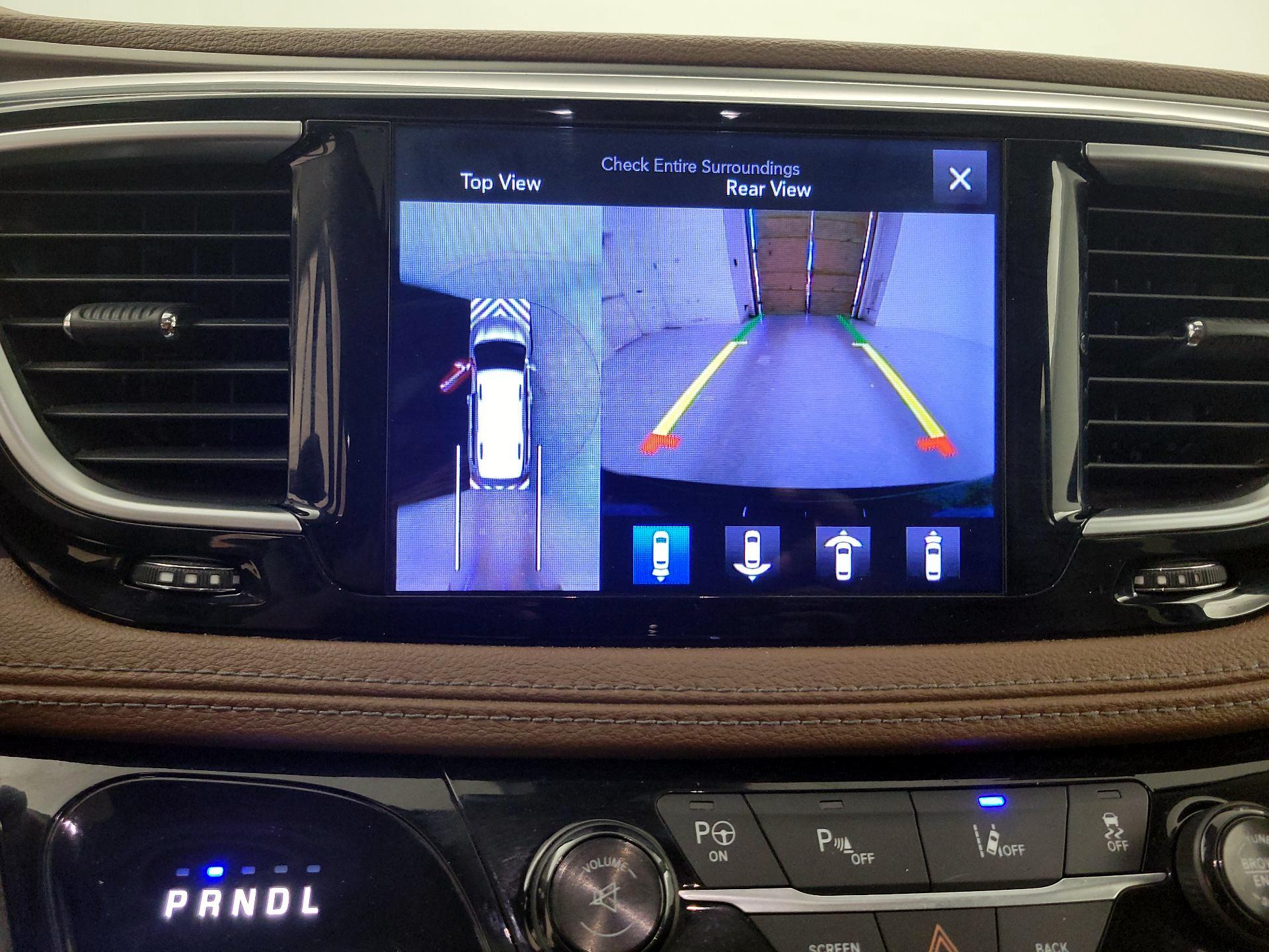 Thumbnail: 2017 Chrysler Pacifica - 15