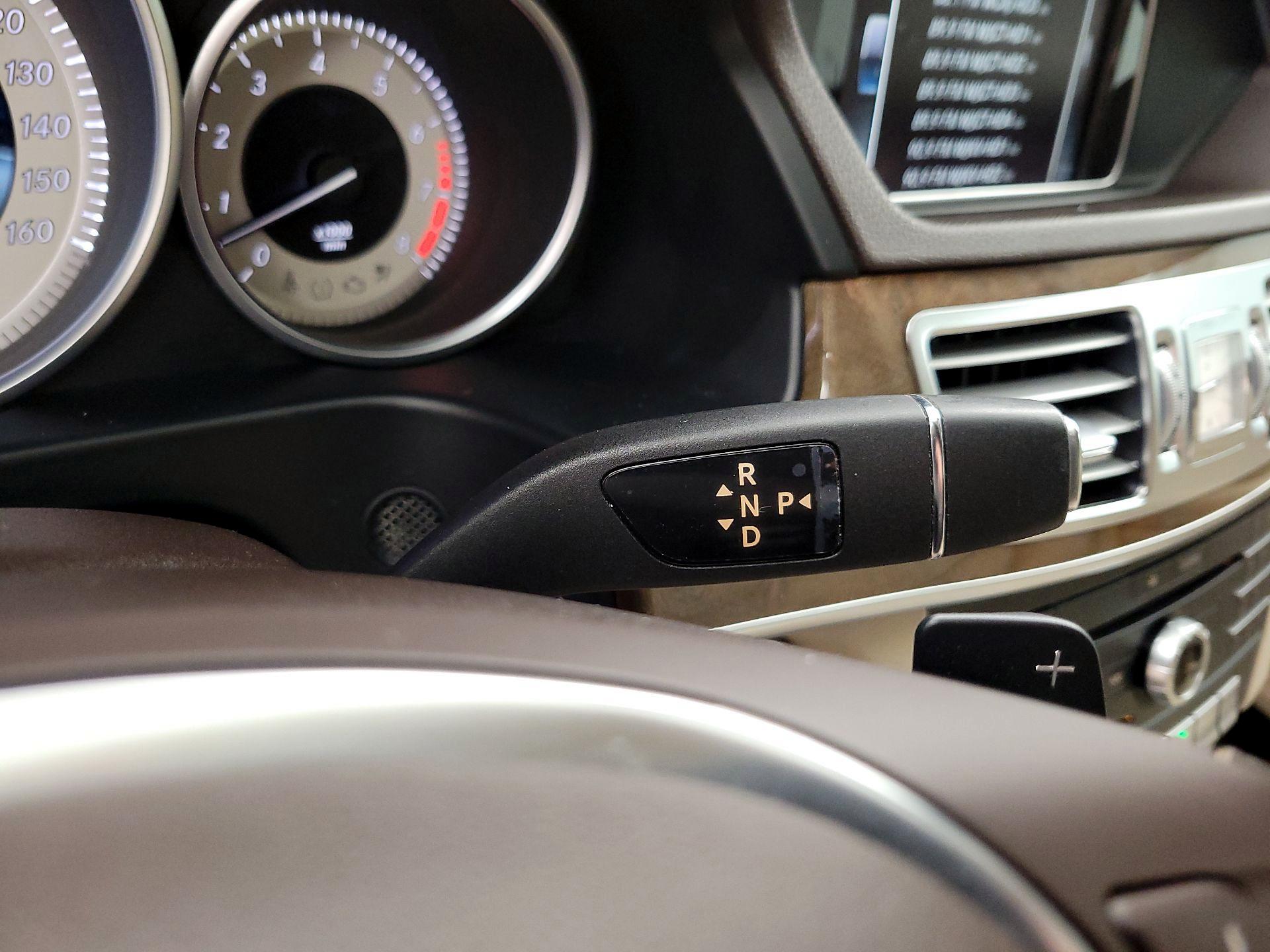 Thumbnail: 2016 Mercedes-Benz E-Class - 18